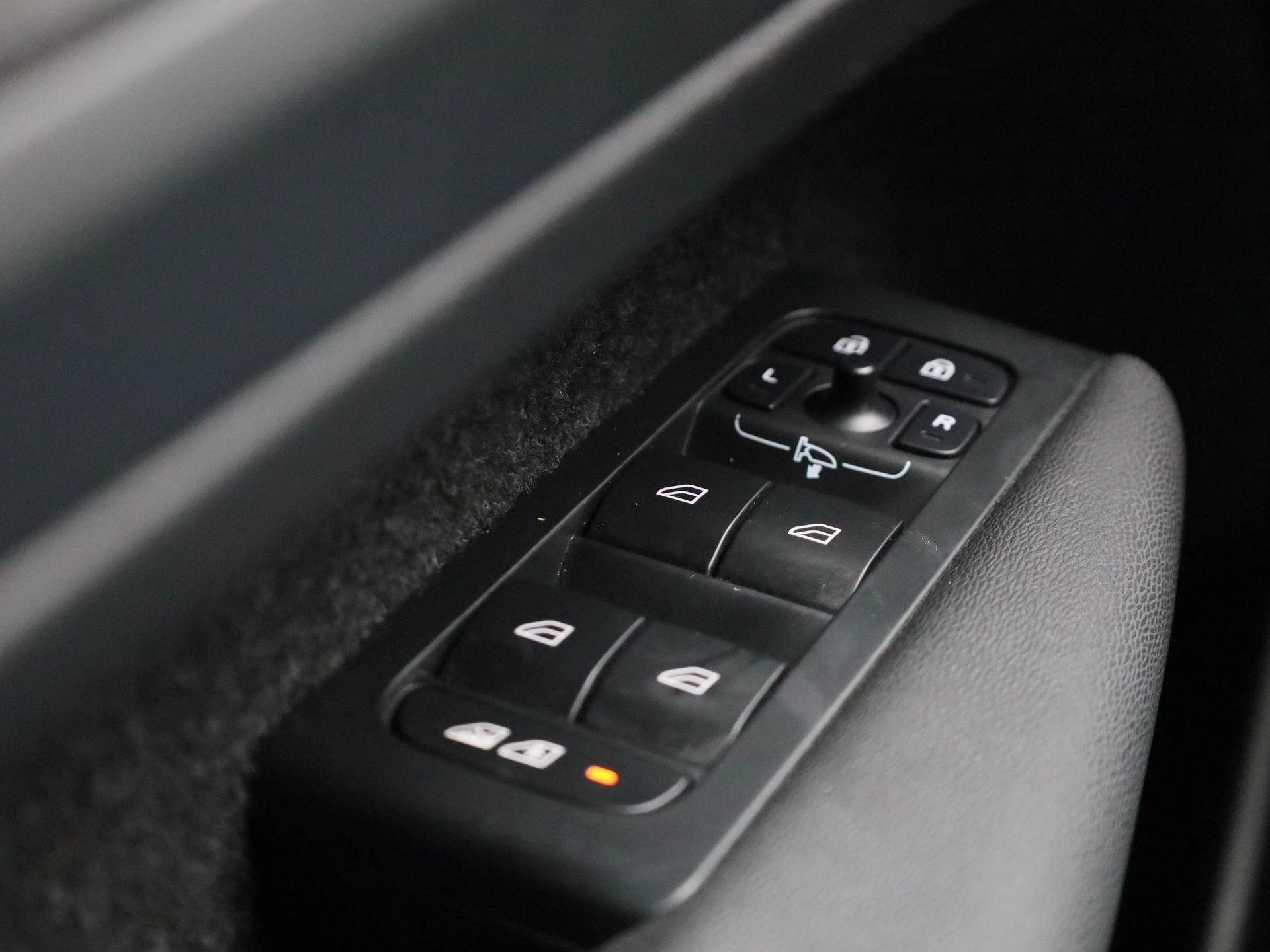Volvo XC40 Recharge Core