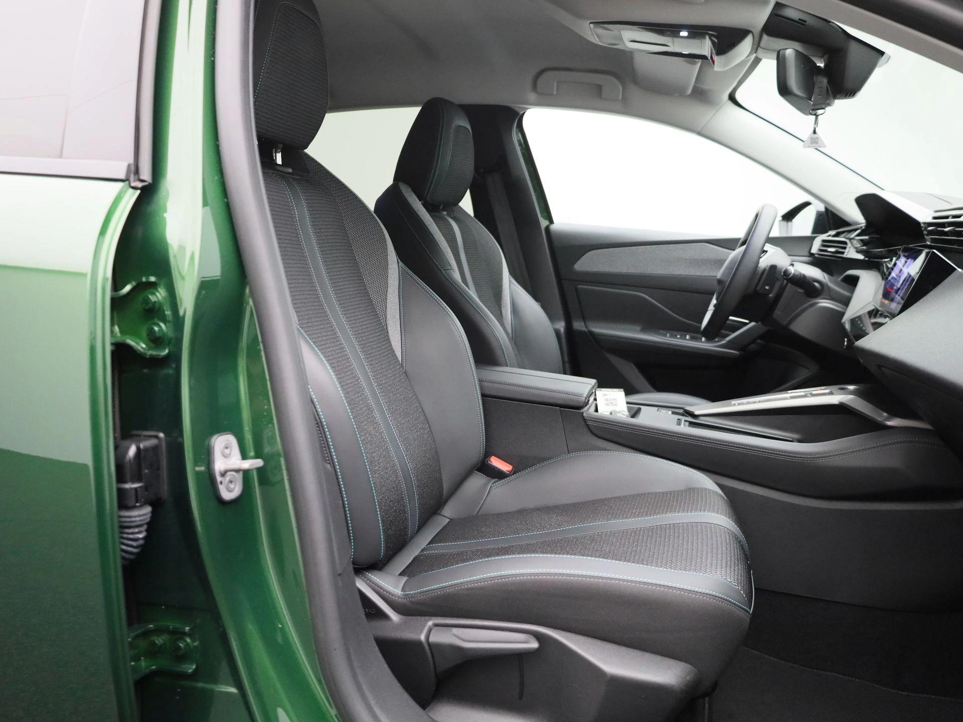 Peugeot-308-image-32