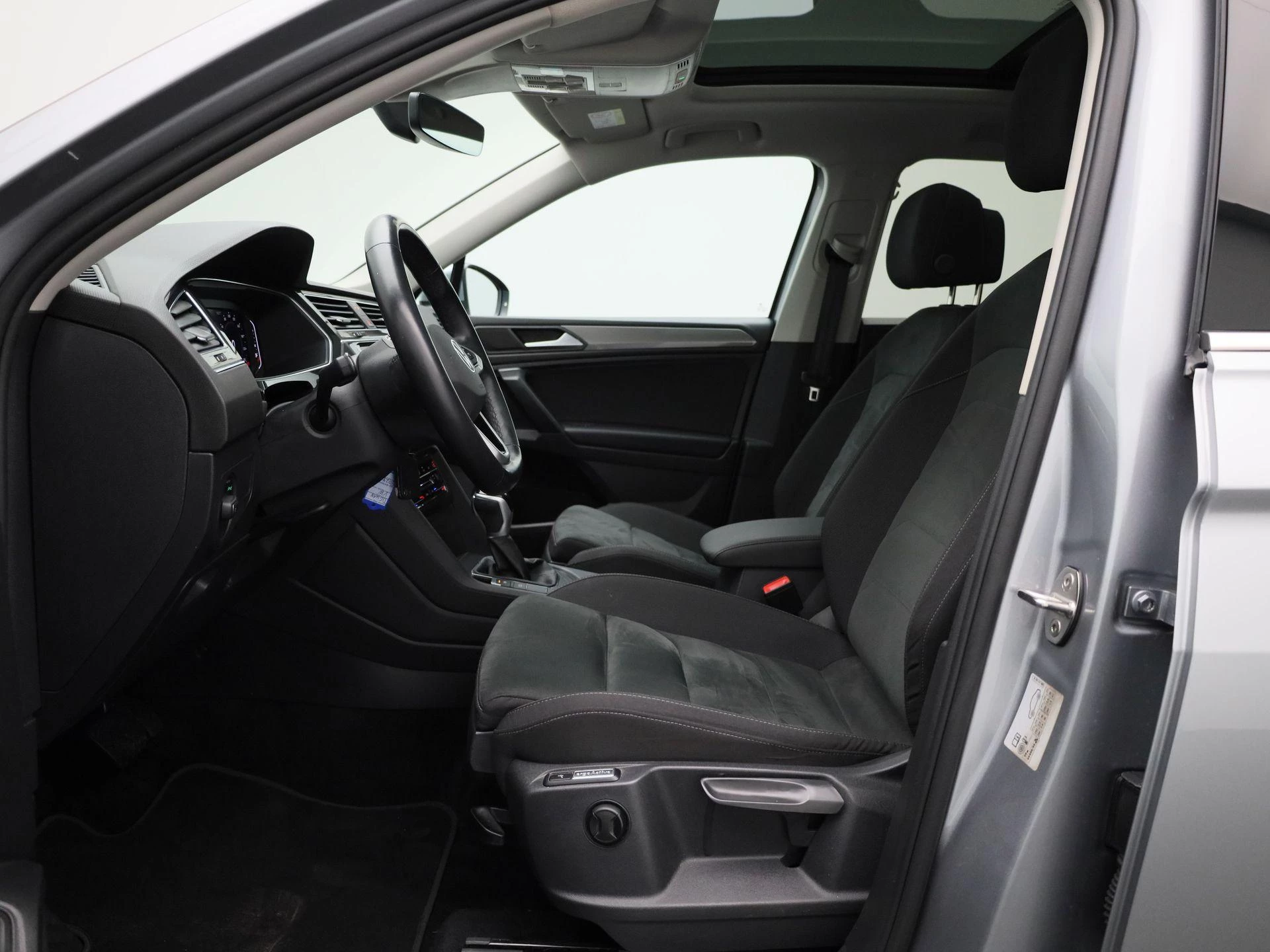 Volkswagen-Tiguan Allspace-image-8