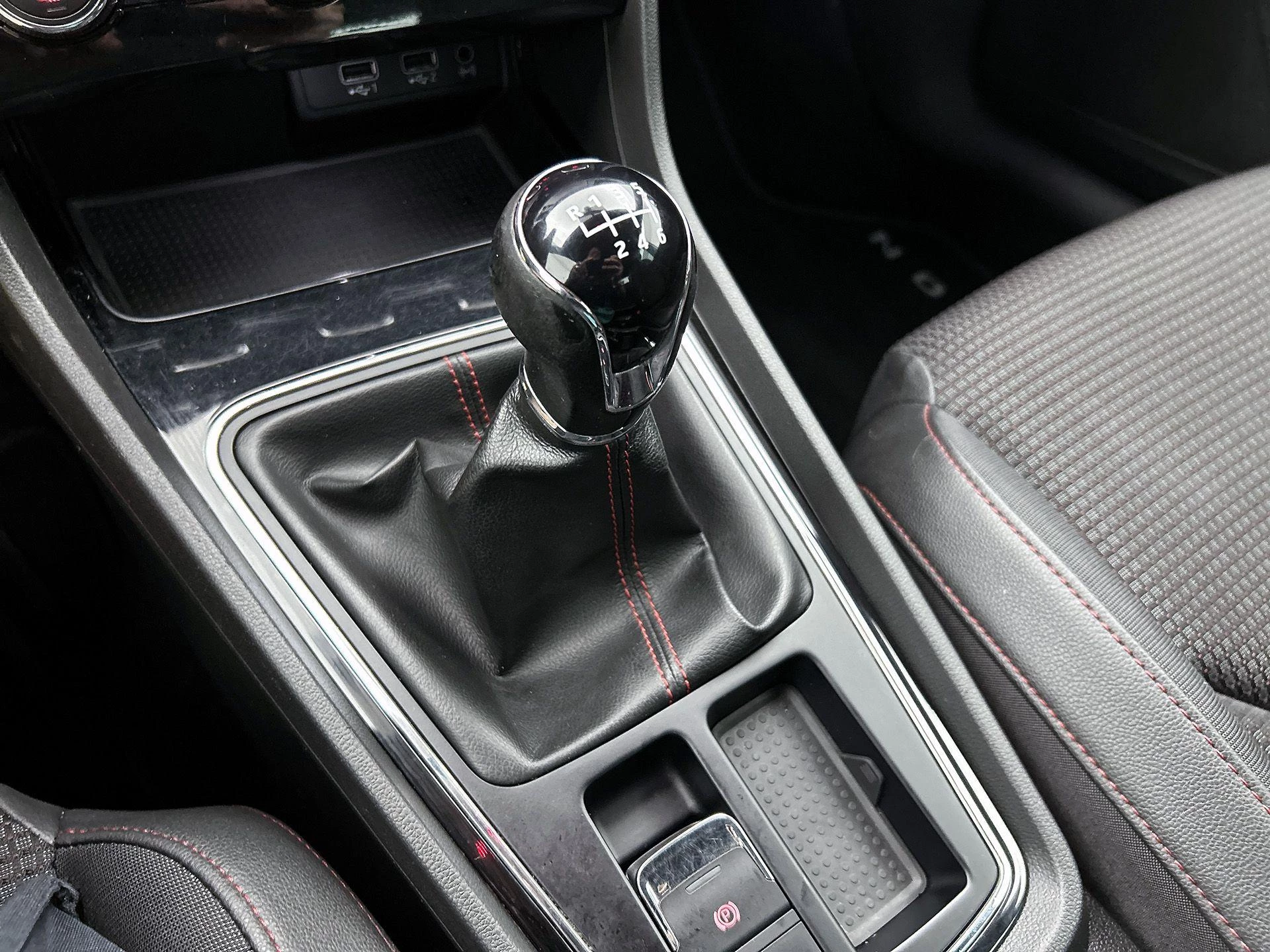 SEAT Leon ST 1.5 TSI FR Business Intense