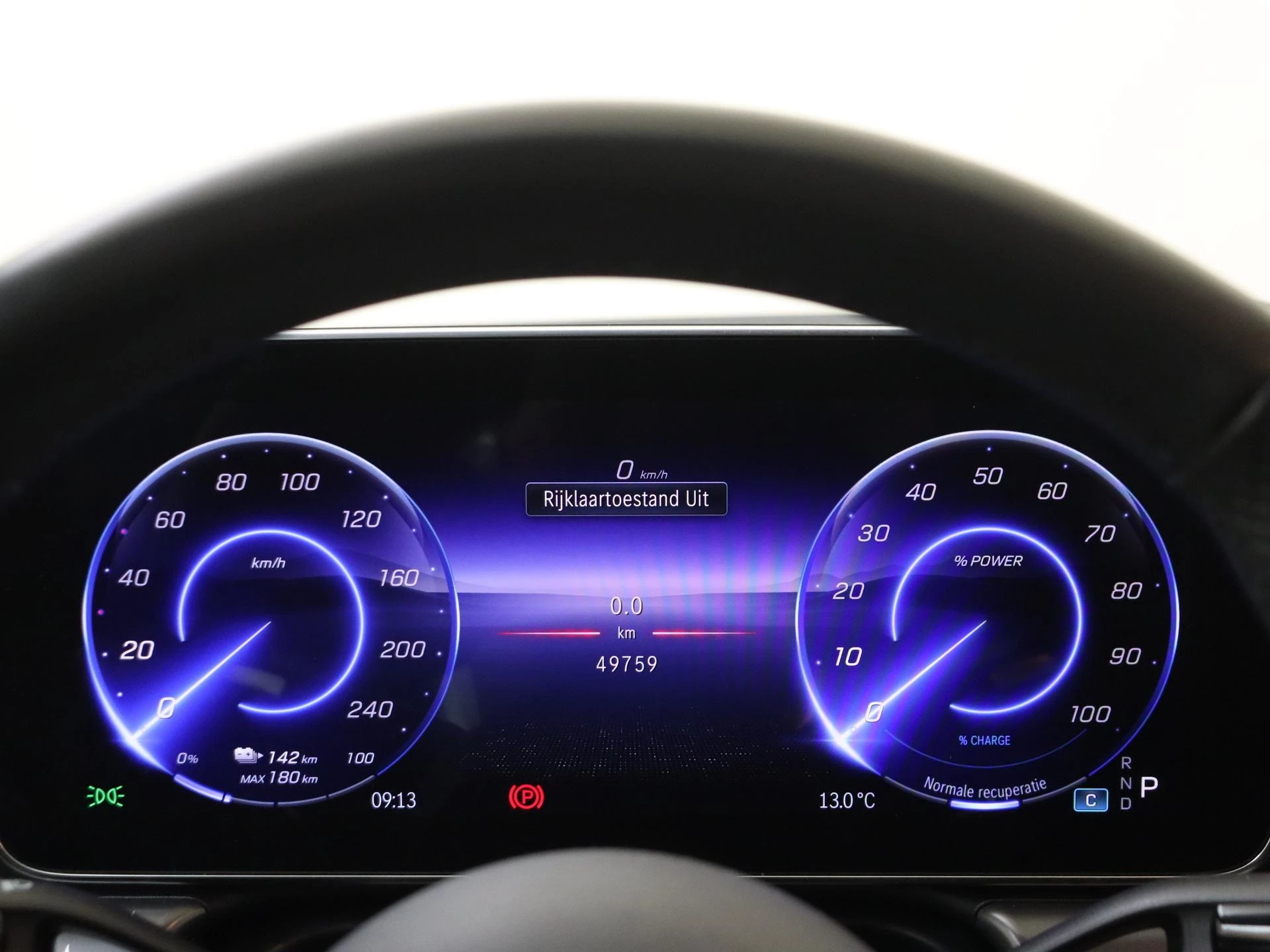 Mercedes-Benz-EQE-image-11