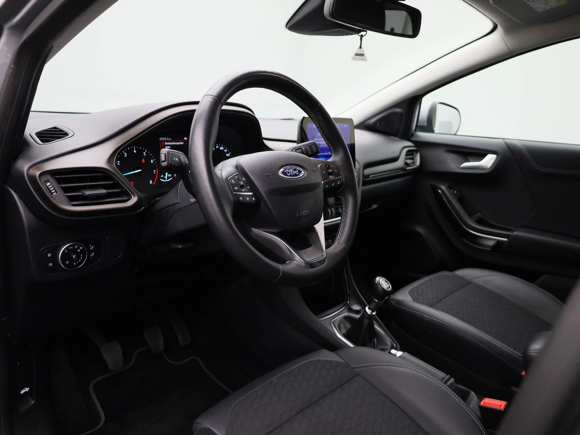 Ford Puma 1.0i Ecoboost mHEV 92kW Titanium
