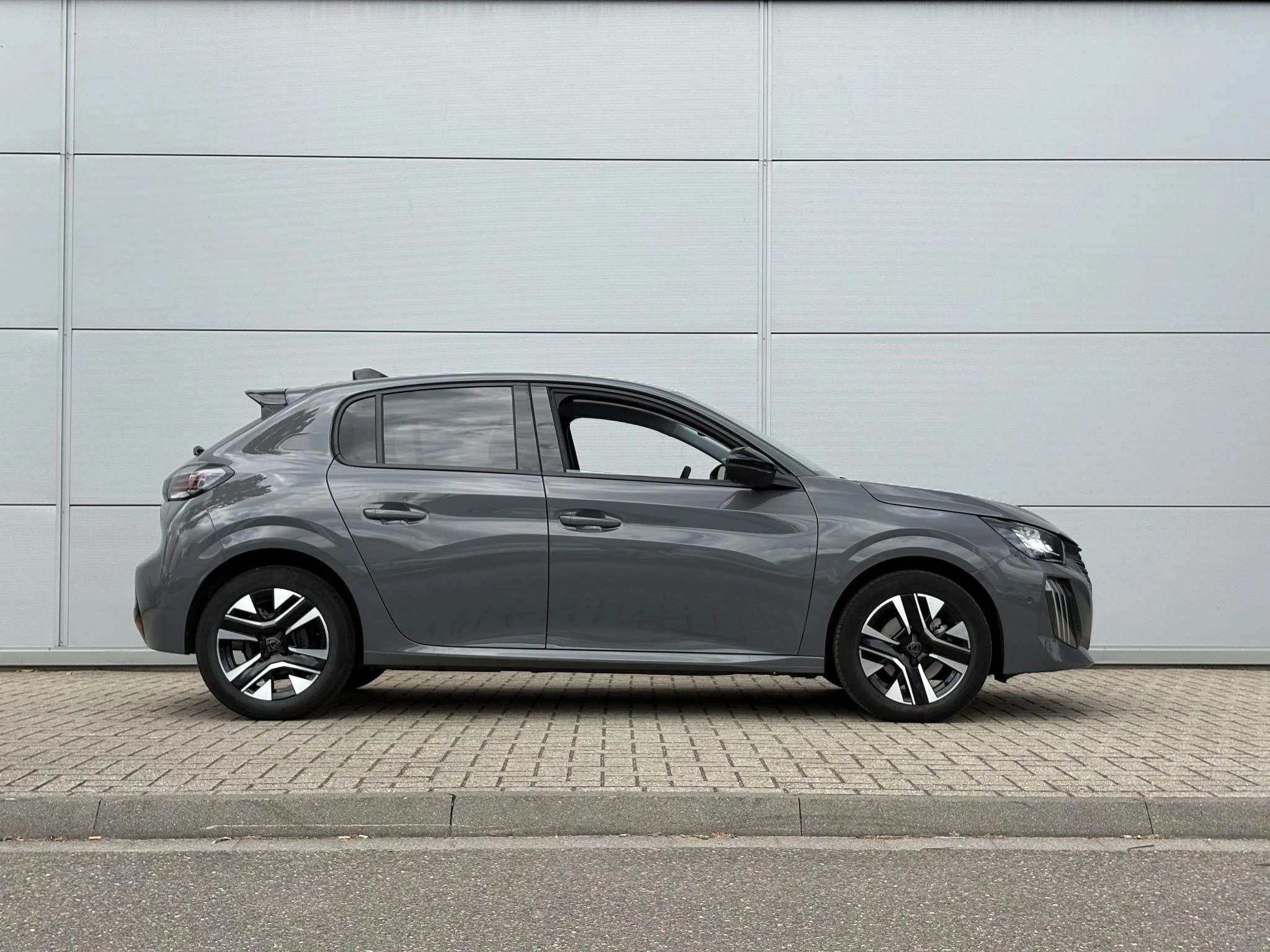 Peugeot-208-image-6