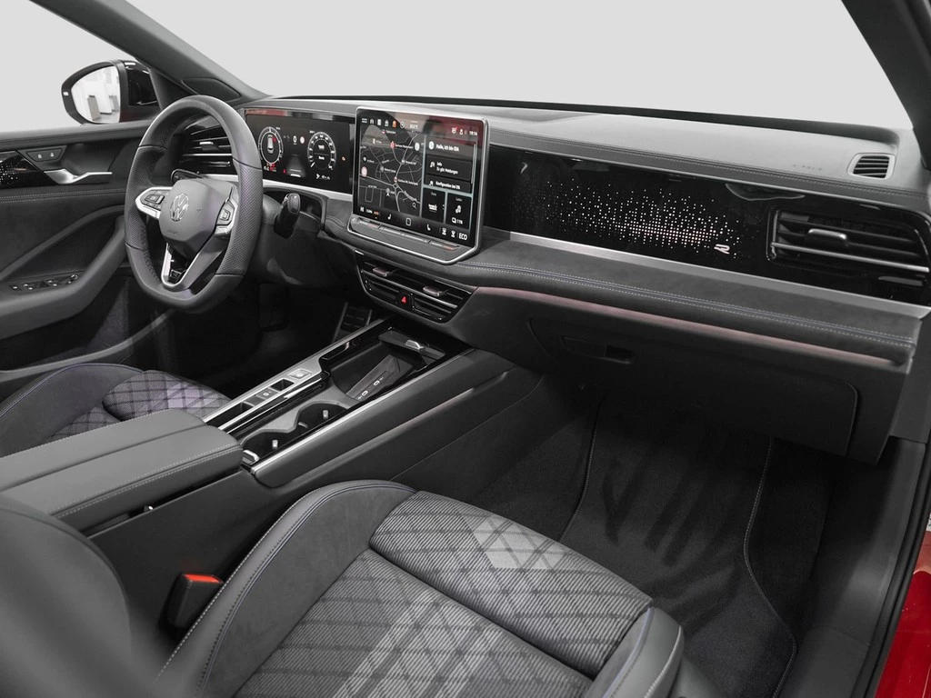 Volkswagen Passat R-Line 0,5% eHybrid BlackStyle AHK elHeck