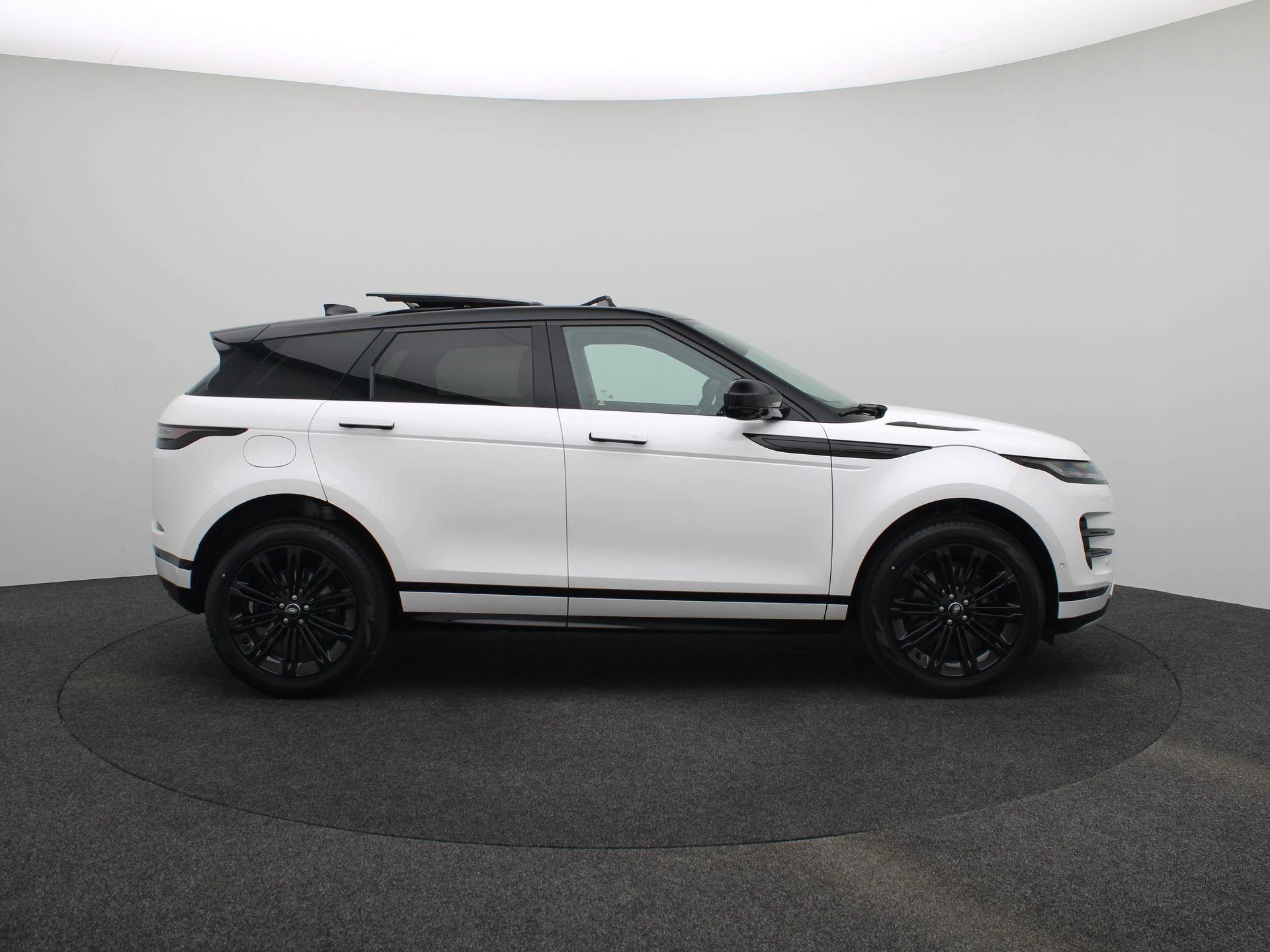 Land Rover-Range Rover Evoque-image-5