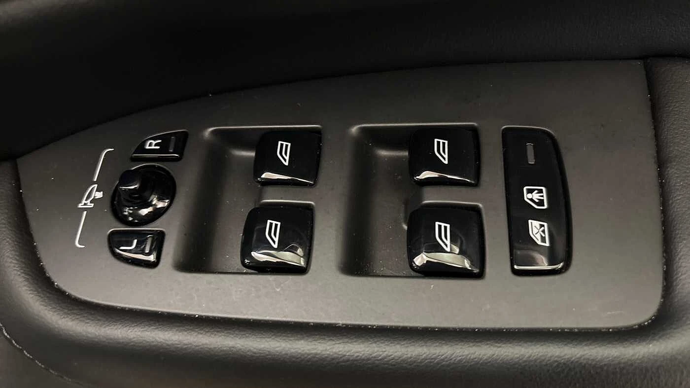 Volvo-XC90-image-23