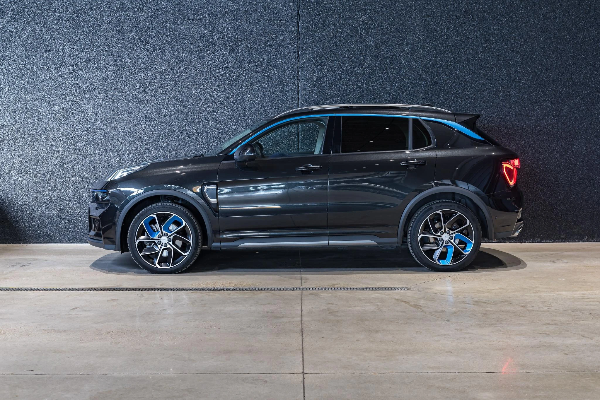 Lynk & Co-01-image-3