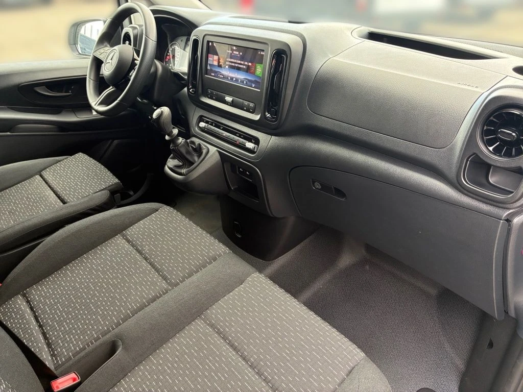 Mercedes-Benz-Vito 116-image-11