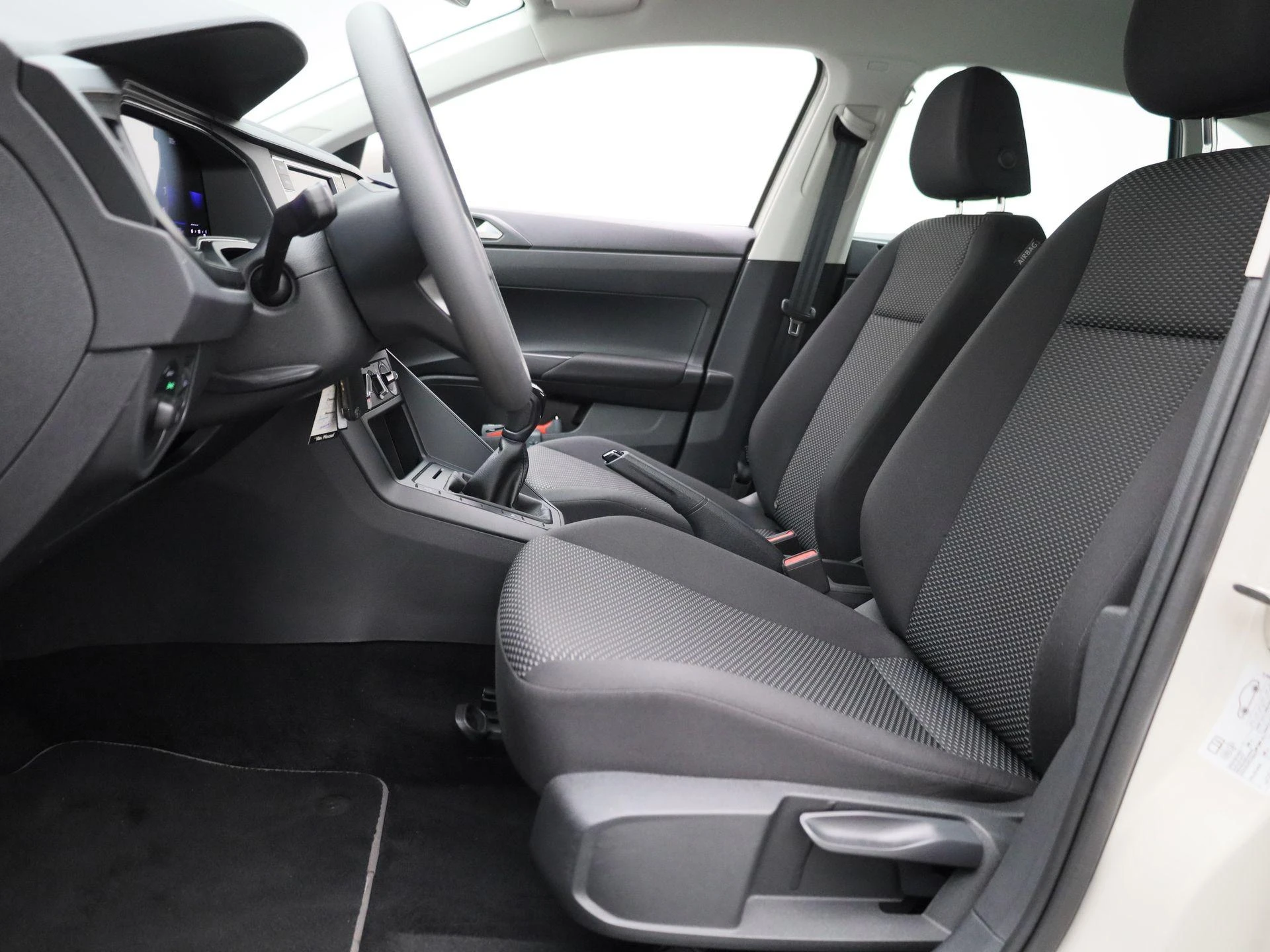 Volkswagen-Taigo-image-10