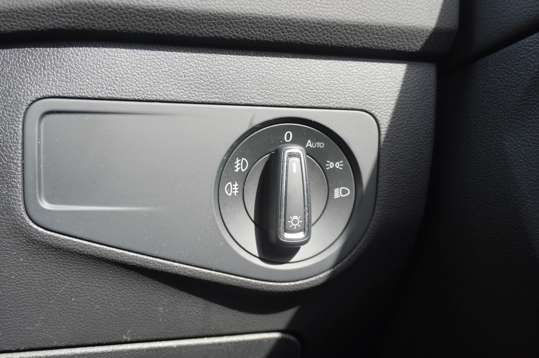 Volkswagen-Tiguan-image-29