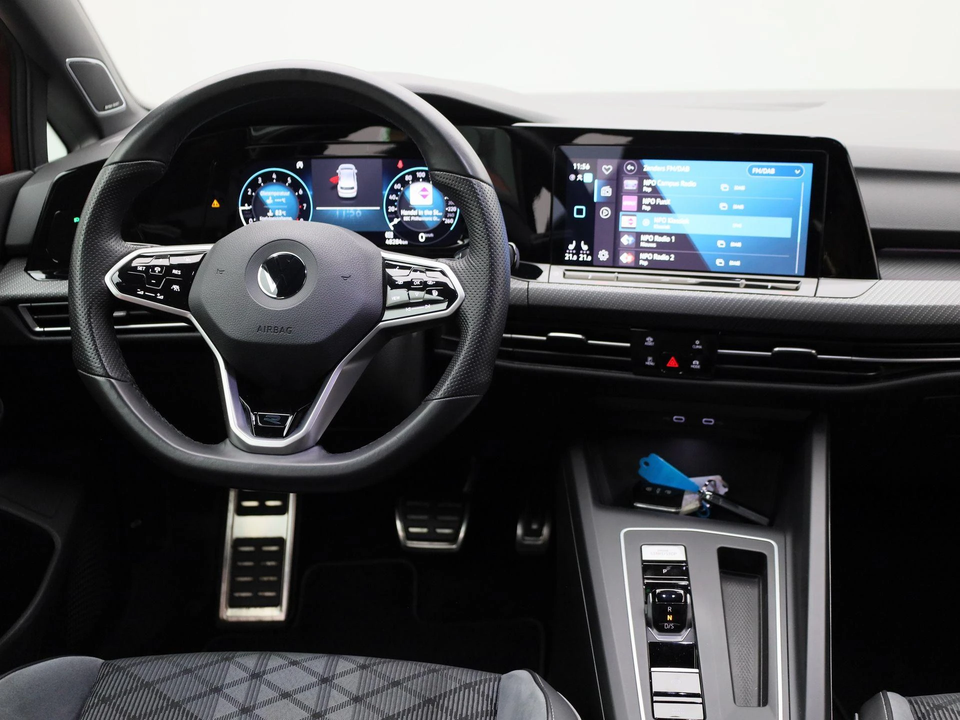Volkswagen-Golf-image-6