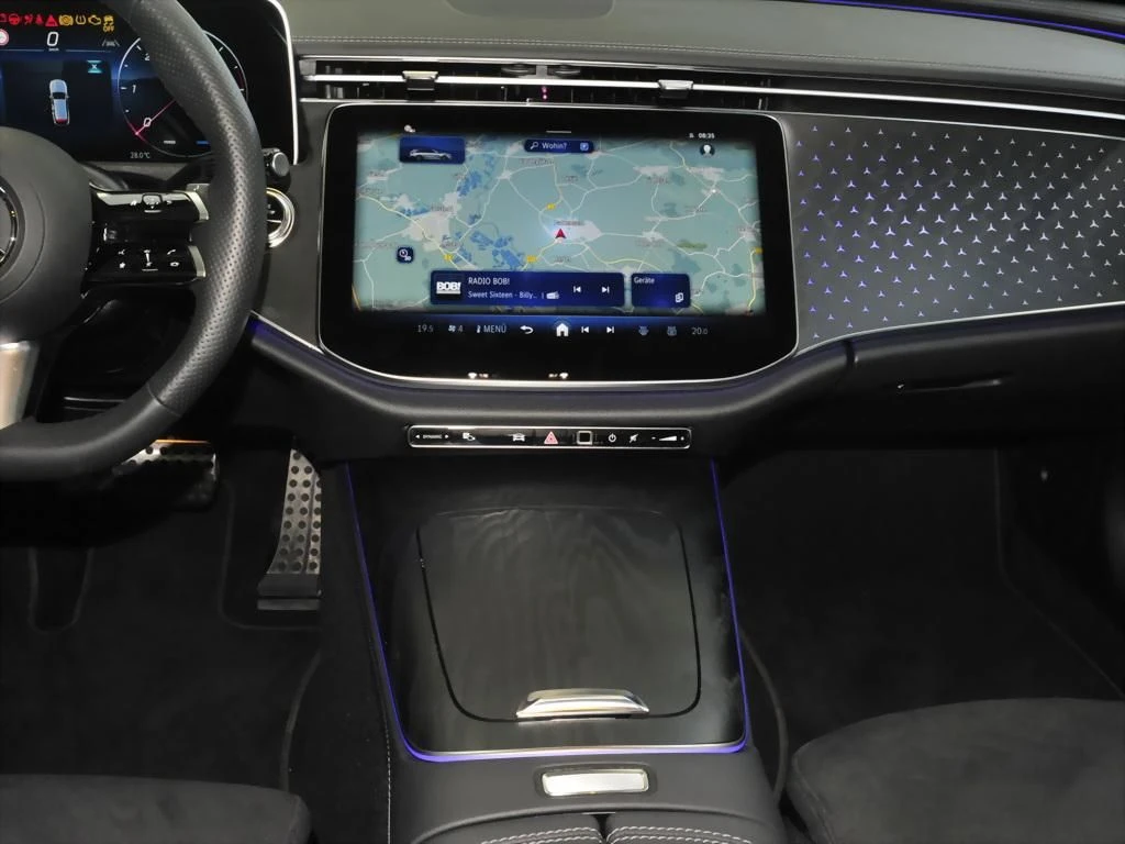 Mercedes-Benz-E-Klasse 220-image-9