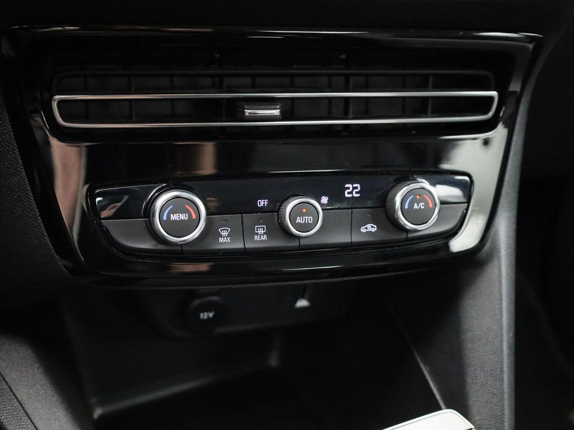 Opel-Mokka-e-image-19