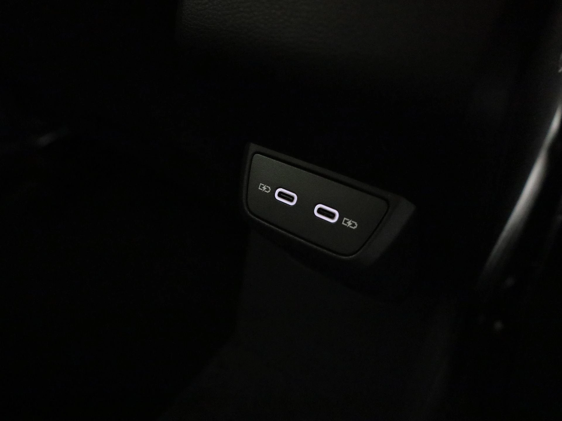 Volkswagen-Polo-image-34