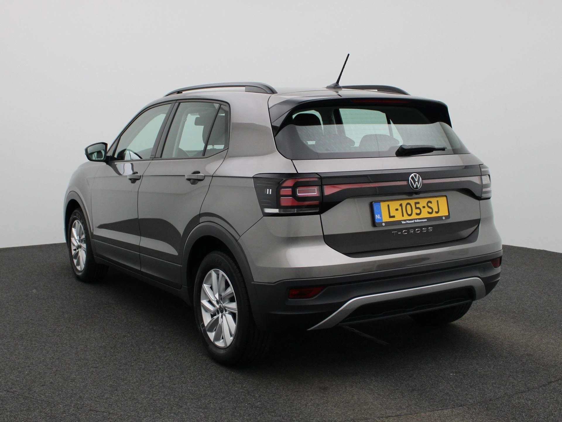 Volkswagen-T-Cross-image-1