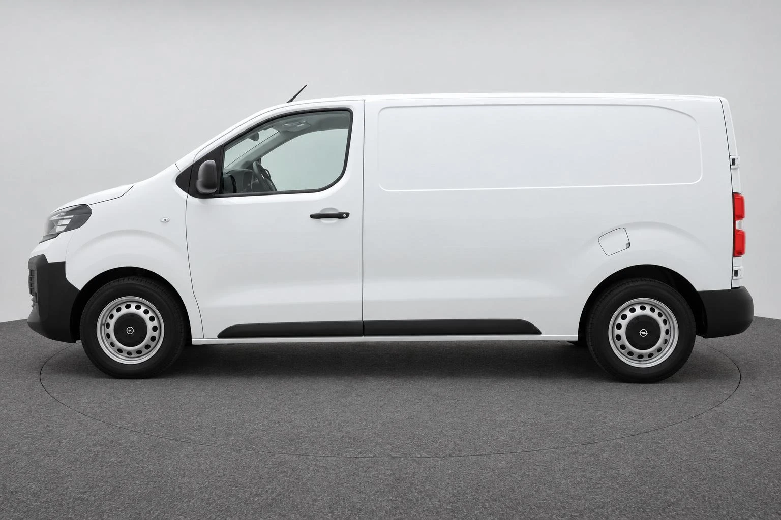 Opel-Vivaro-image-7