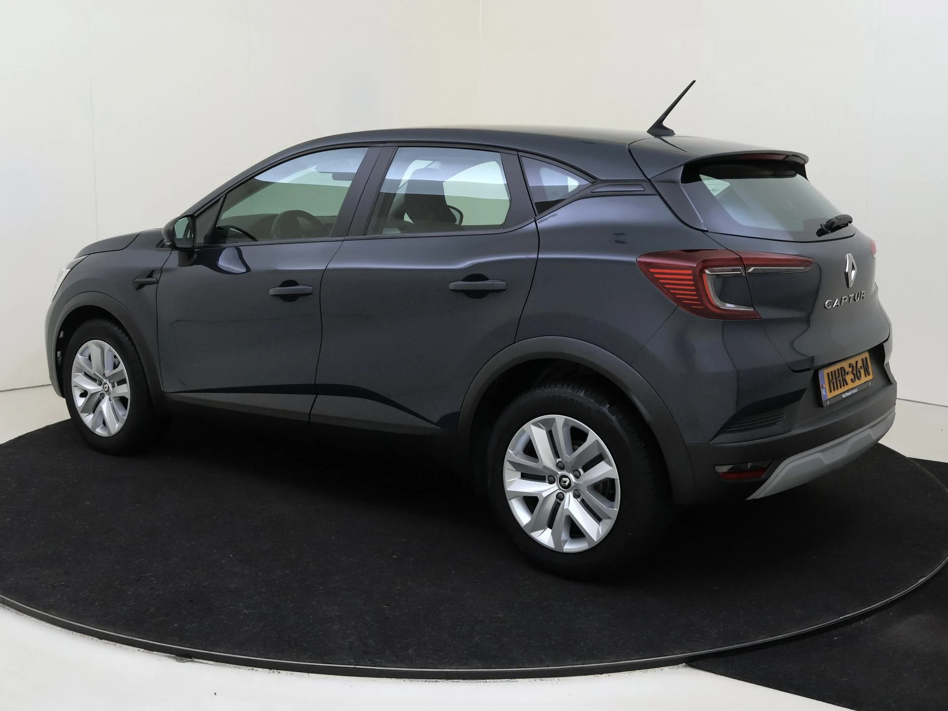 Renault-Captur-image-2