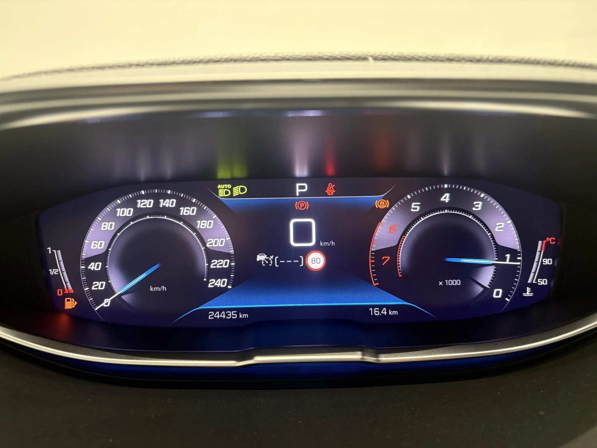 Peugeot-5008-image-25