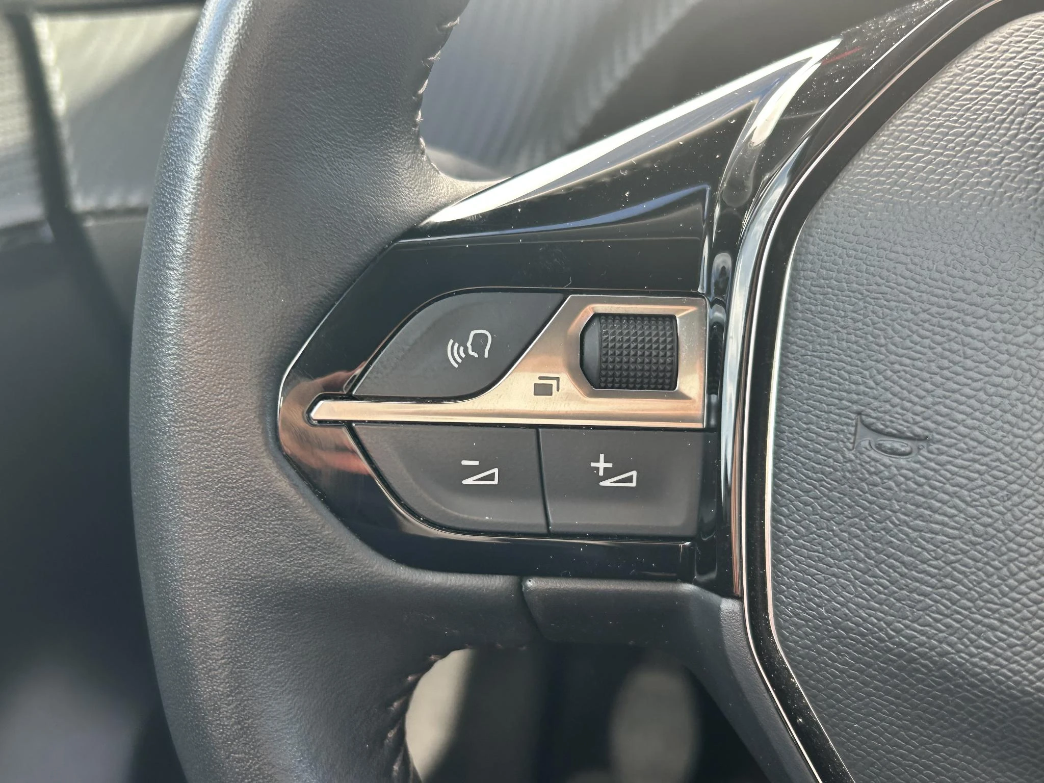 Peugeot-208-image-11