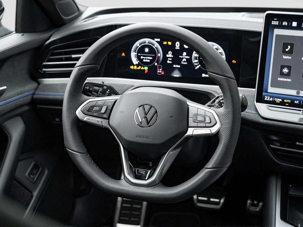 Volkswagen Passat 2,0 l TDI DSG R-line VAL