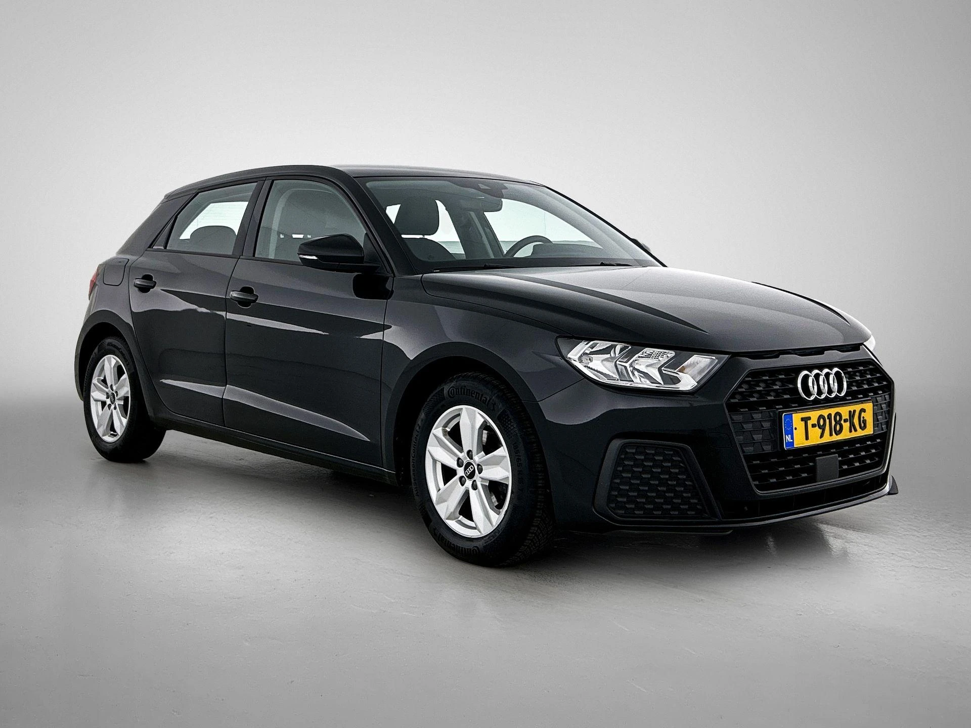 Audi-A1 Sportback-image-2