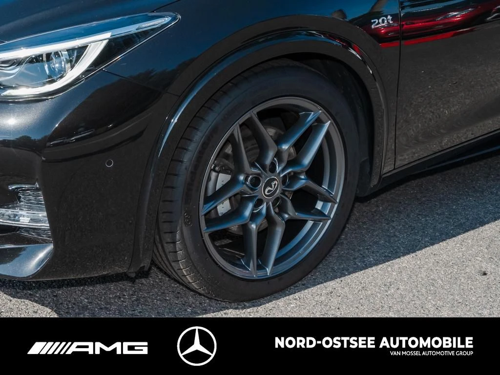 Infiniti Q30 2.0t SPORT AWD TEMPOMAT LED SHZ