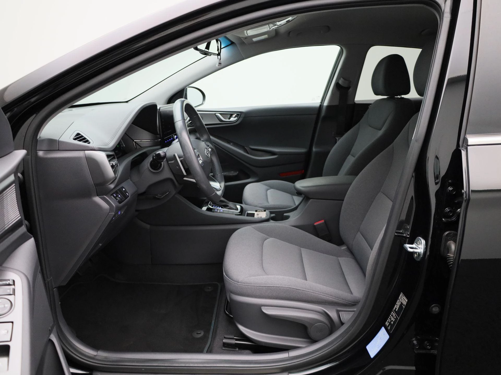 Hyundai-IONIQ-image-8