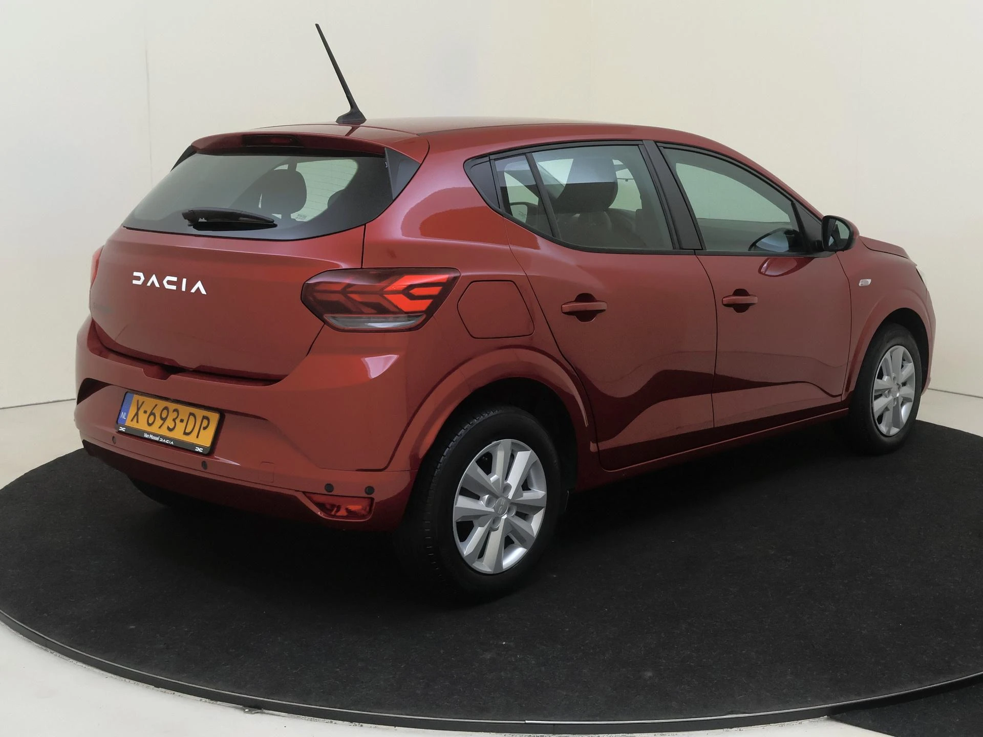 Dacia-Sandero-image-3