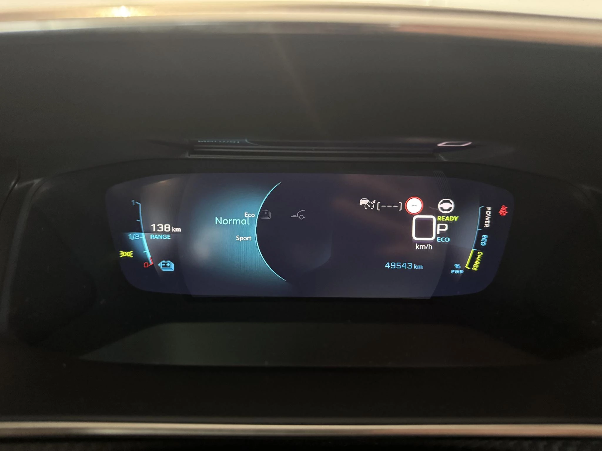 Peugeot-e-208-image-26