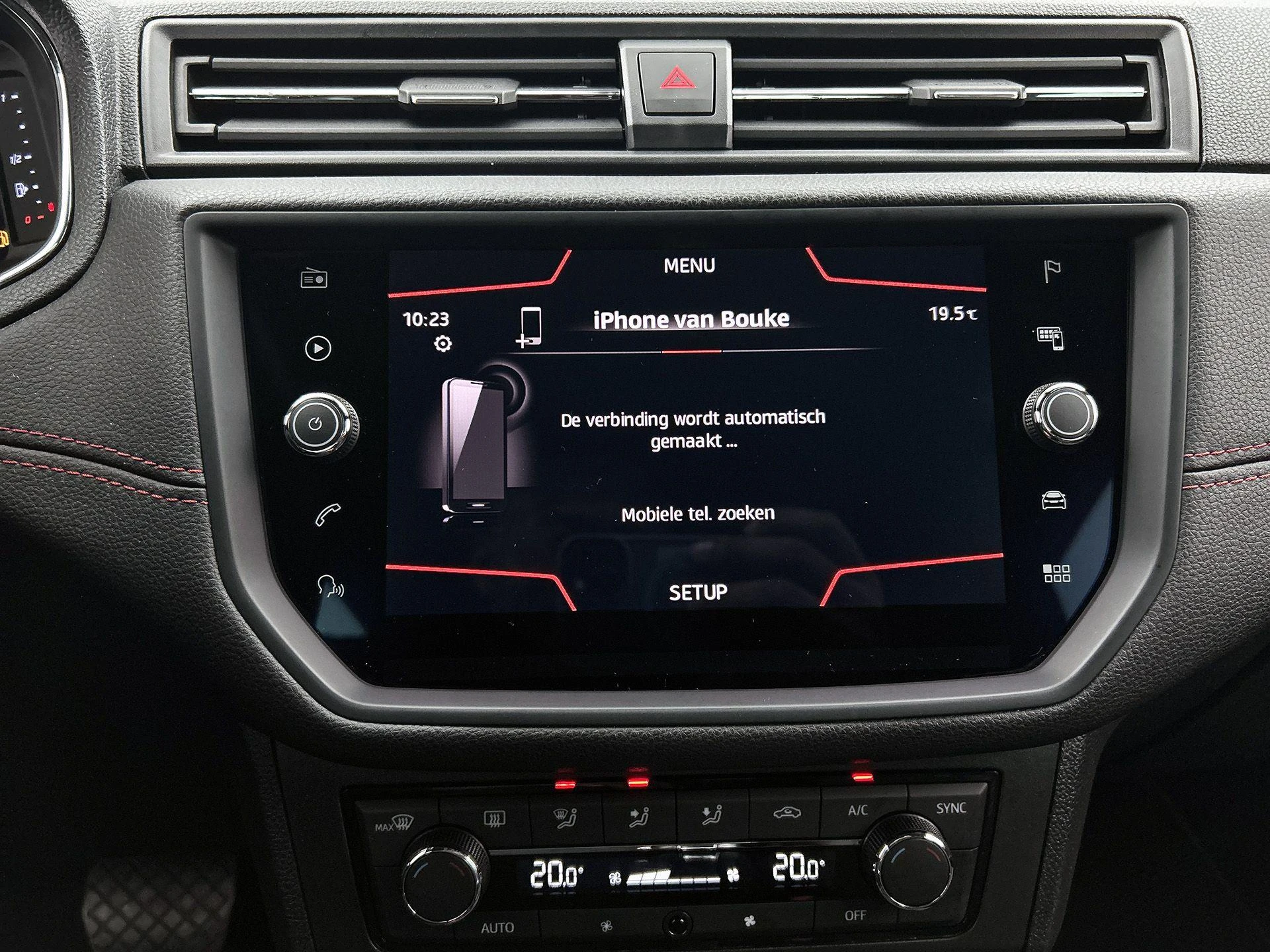 SEAT-Arona-image-13