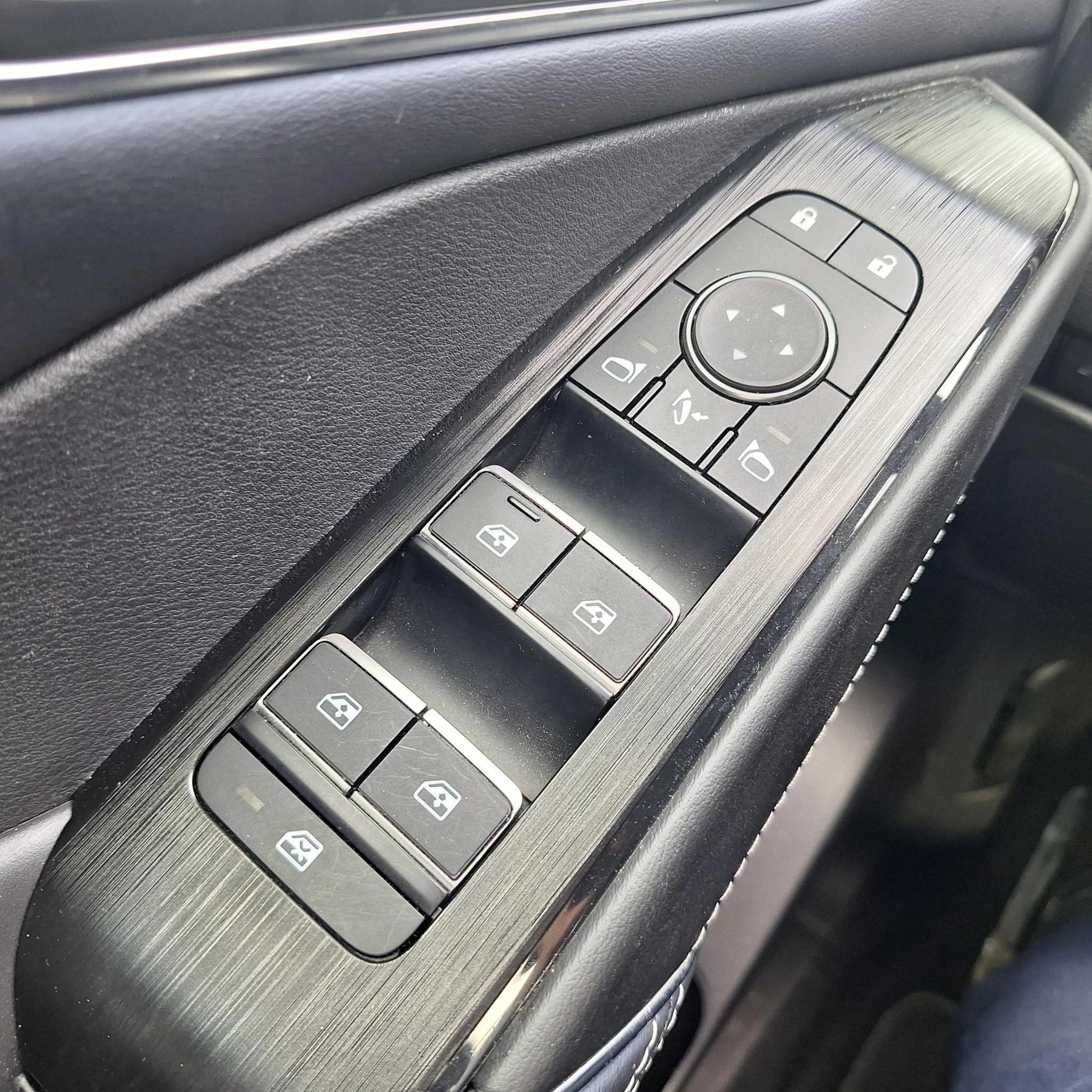 Nissan-QASHQAI-image-28
