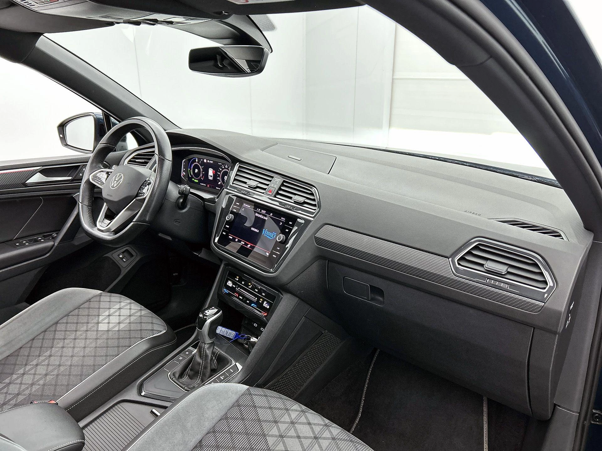 Volkswagen-Tiguan-image-20