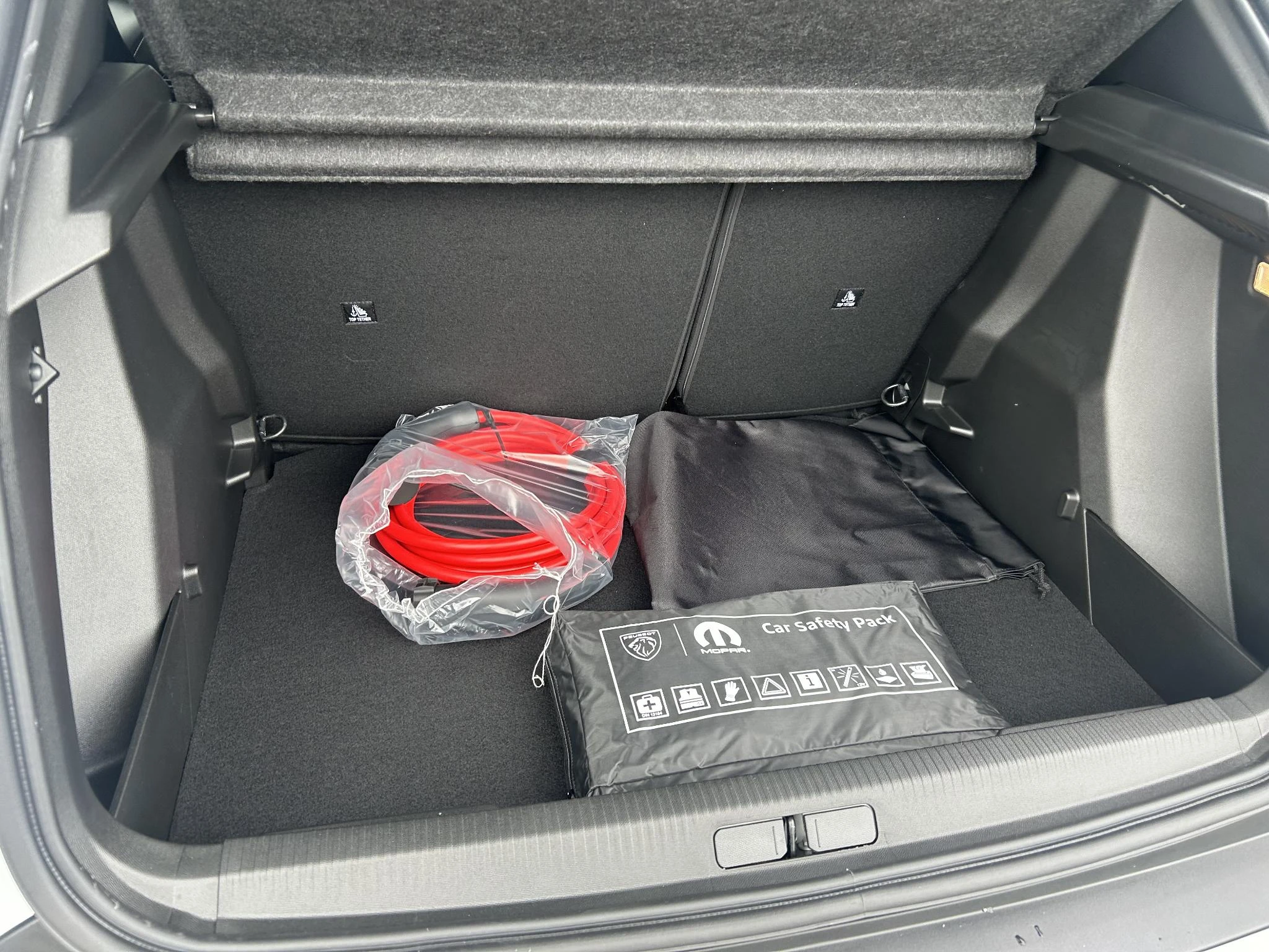 Peugeot-e-2008-image-21