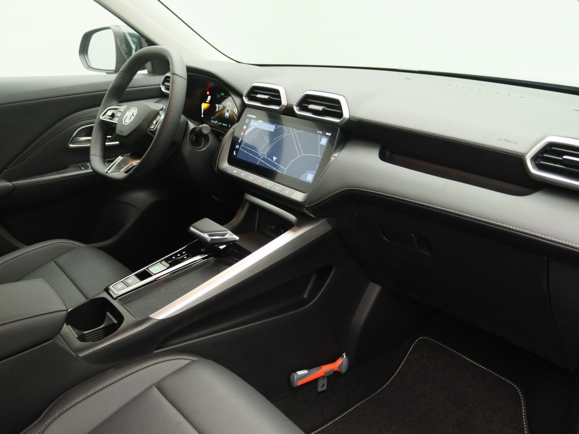 MG-ZS-image-21