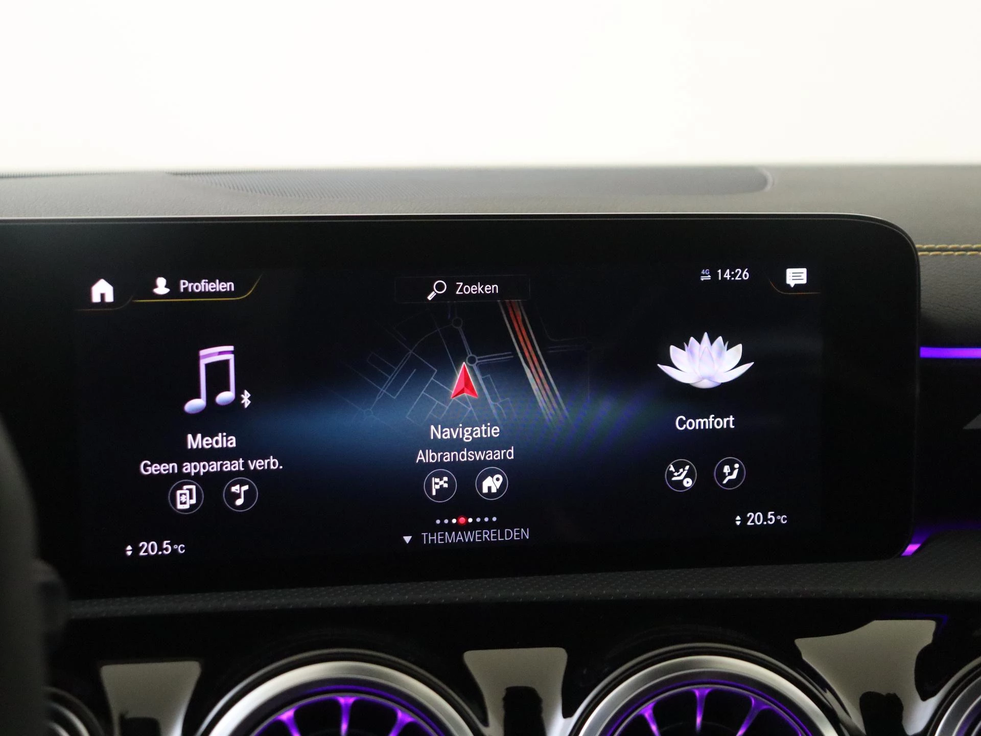 Mercedes-Benz-A-Klasse-image-24