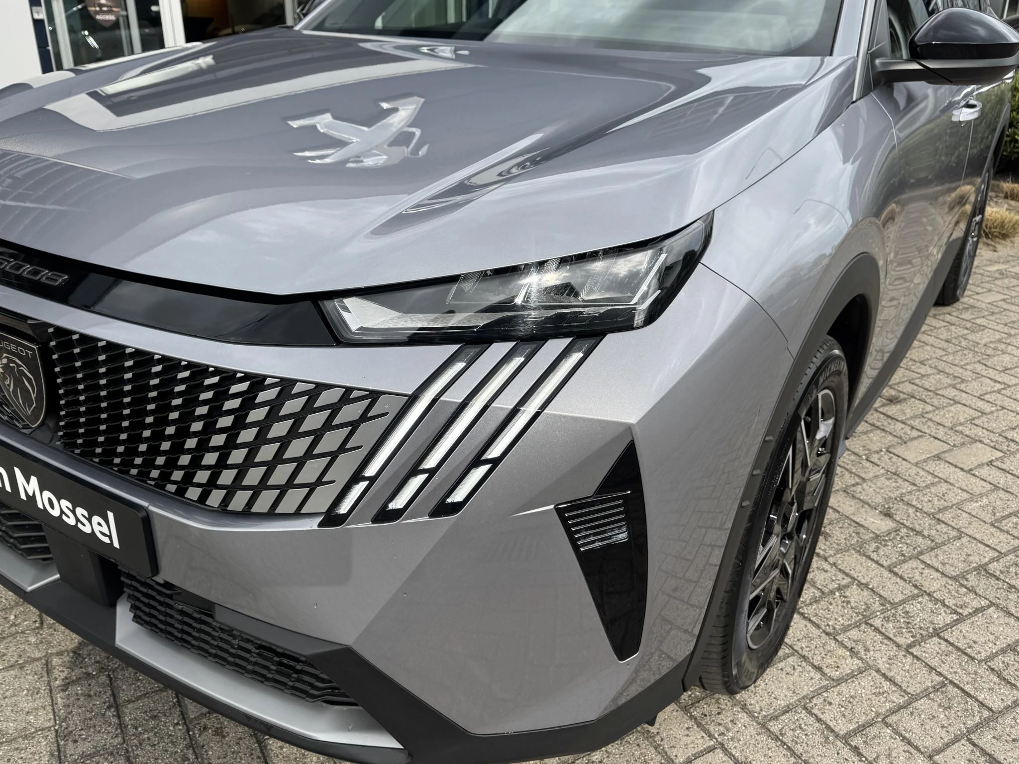 Peugeot-5008-image-8