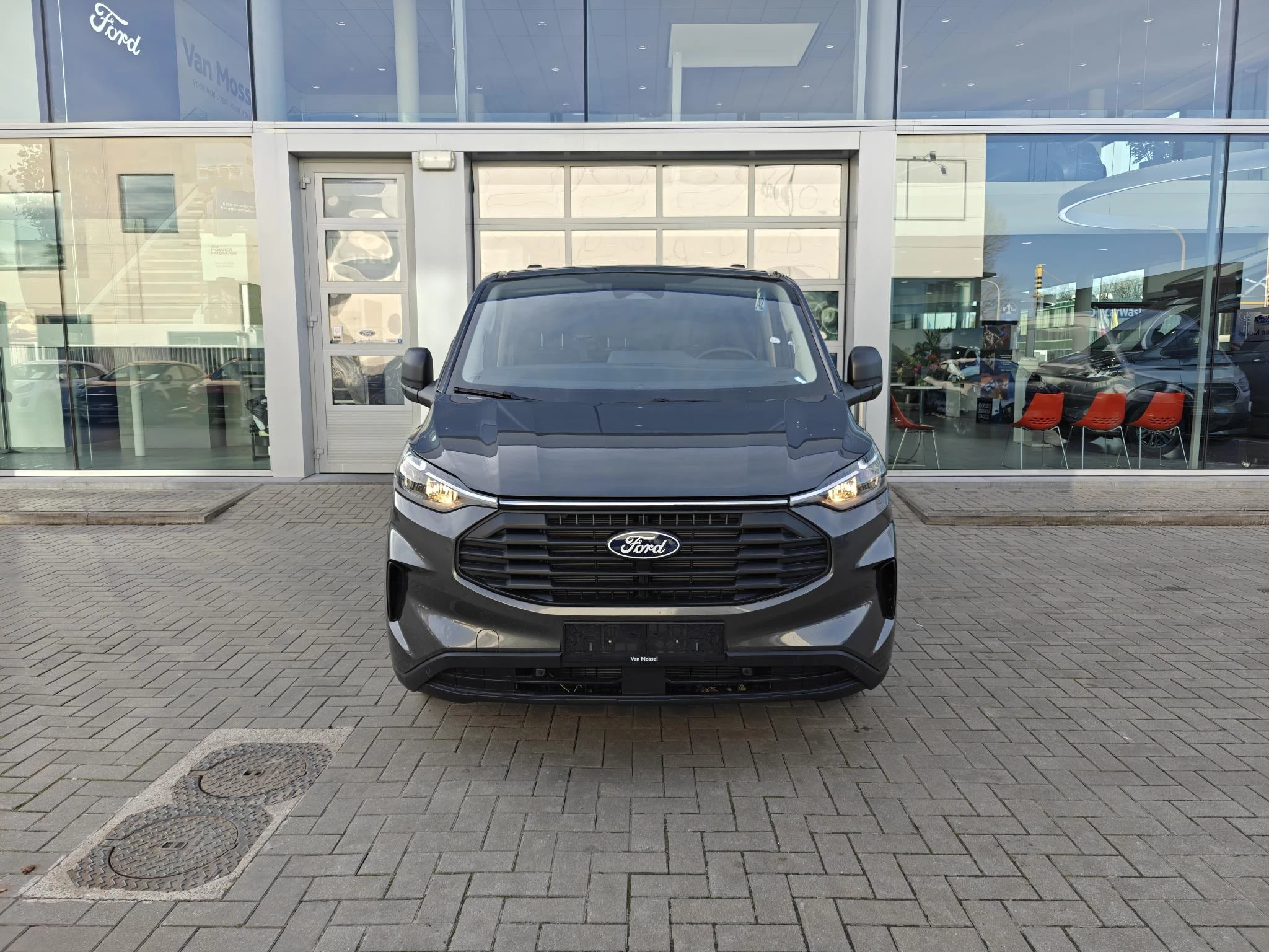 Ford-Transit Custom-image-1