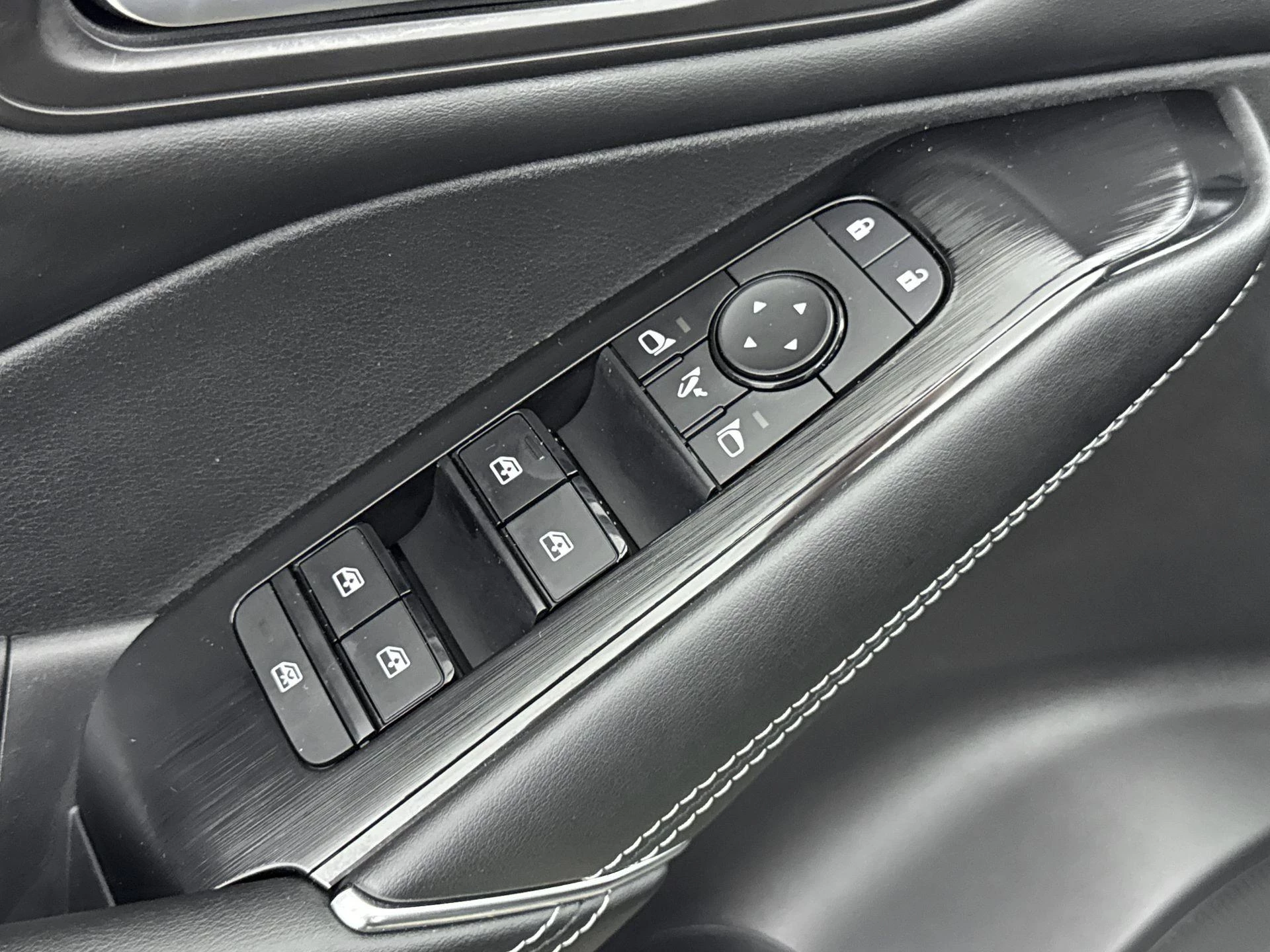 Nissan-QASHQAI-image-26