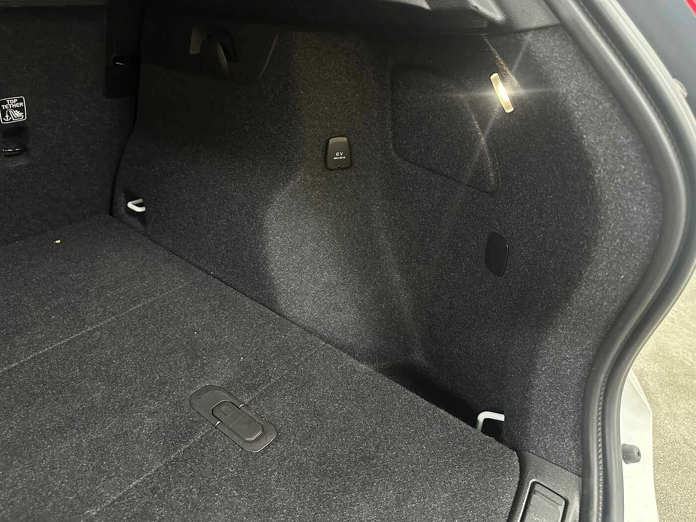 Volvo-XC40-image-19