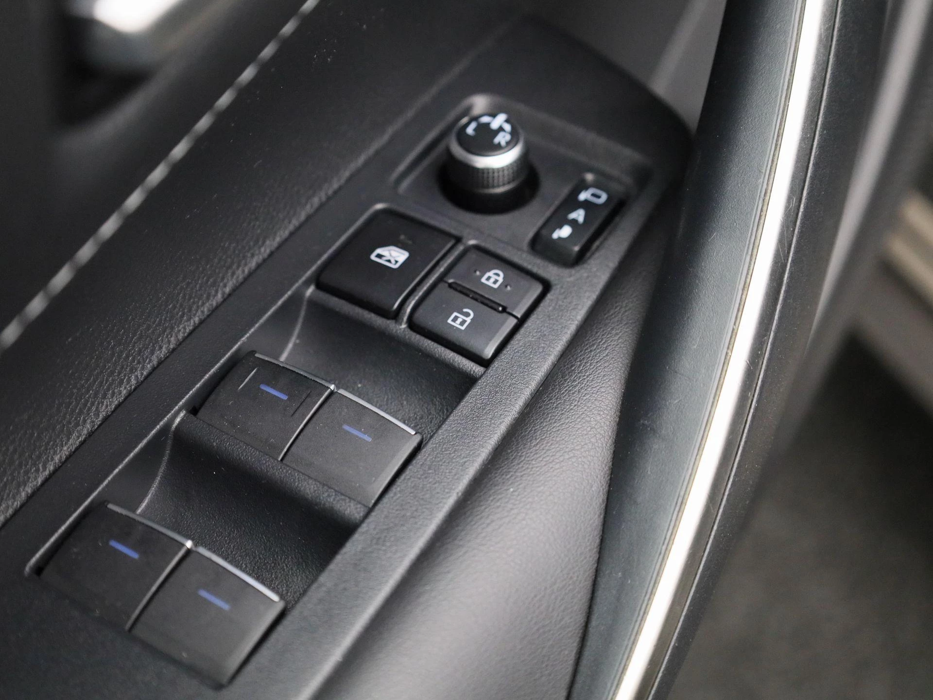Toyota Corolla Touring Sports 1.8 Hybrid Business Intro