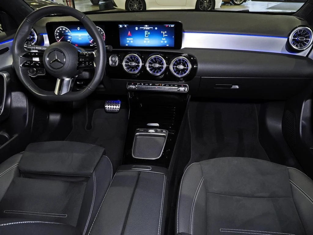 Mercedes-Benz-A-Klasse 200-image-13