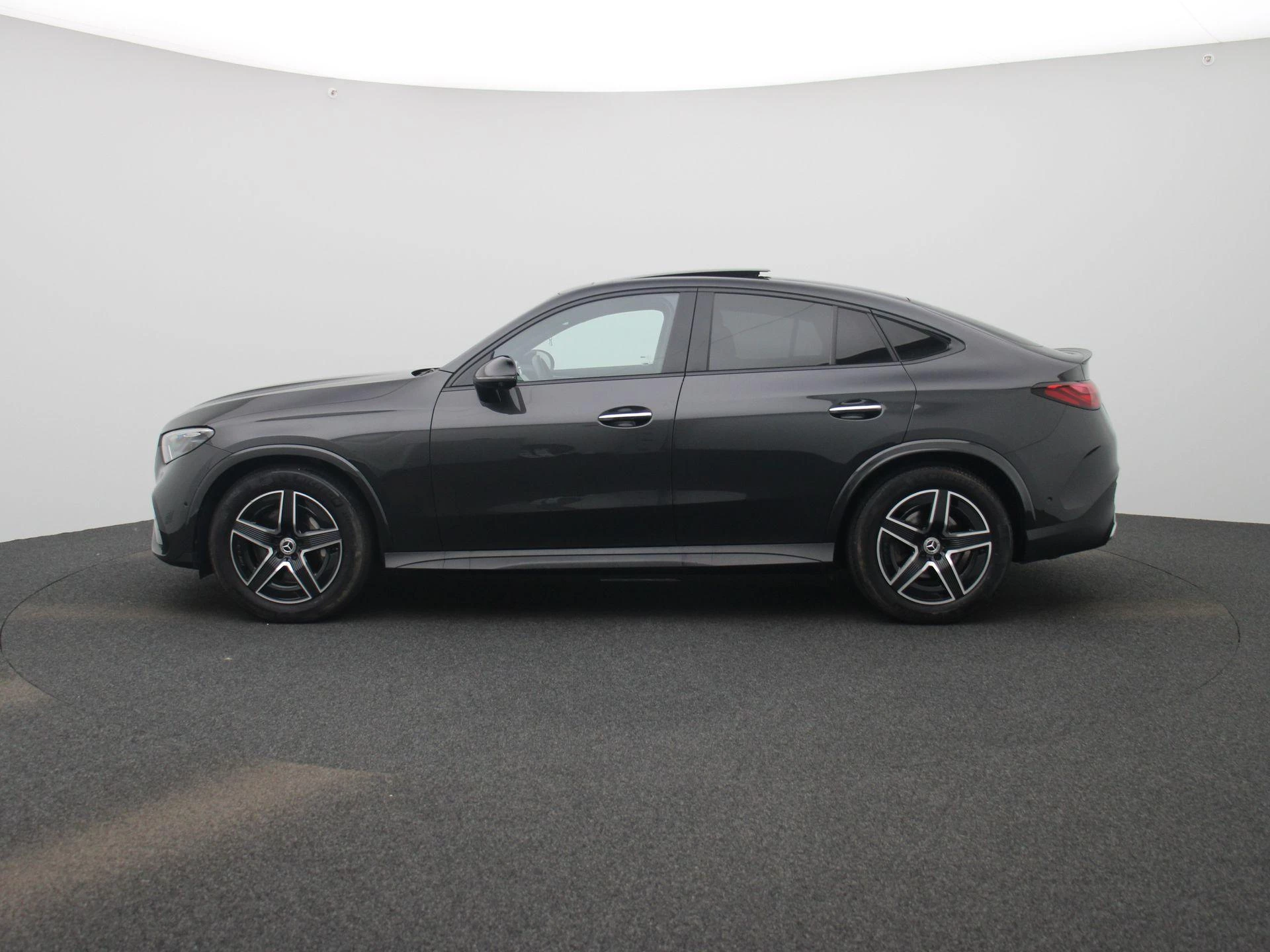 Mercedes-Benz GLC 220 d 4MATIC AMG Line Coupé + AIRMATIC + LEDER + PANO + BURMESTER + DIG. LIGHT