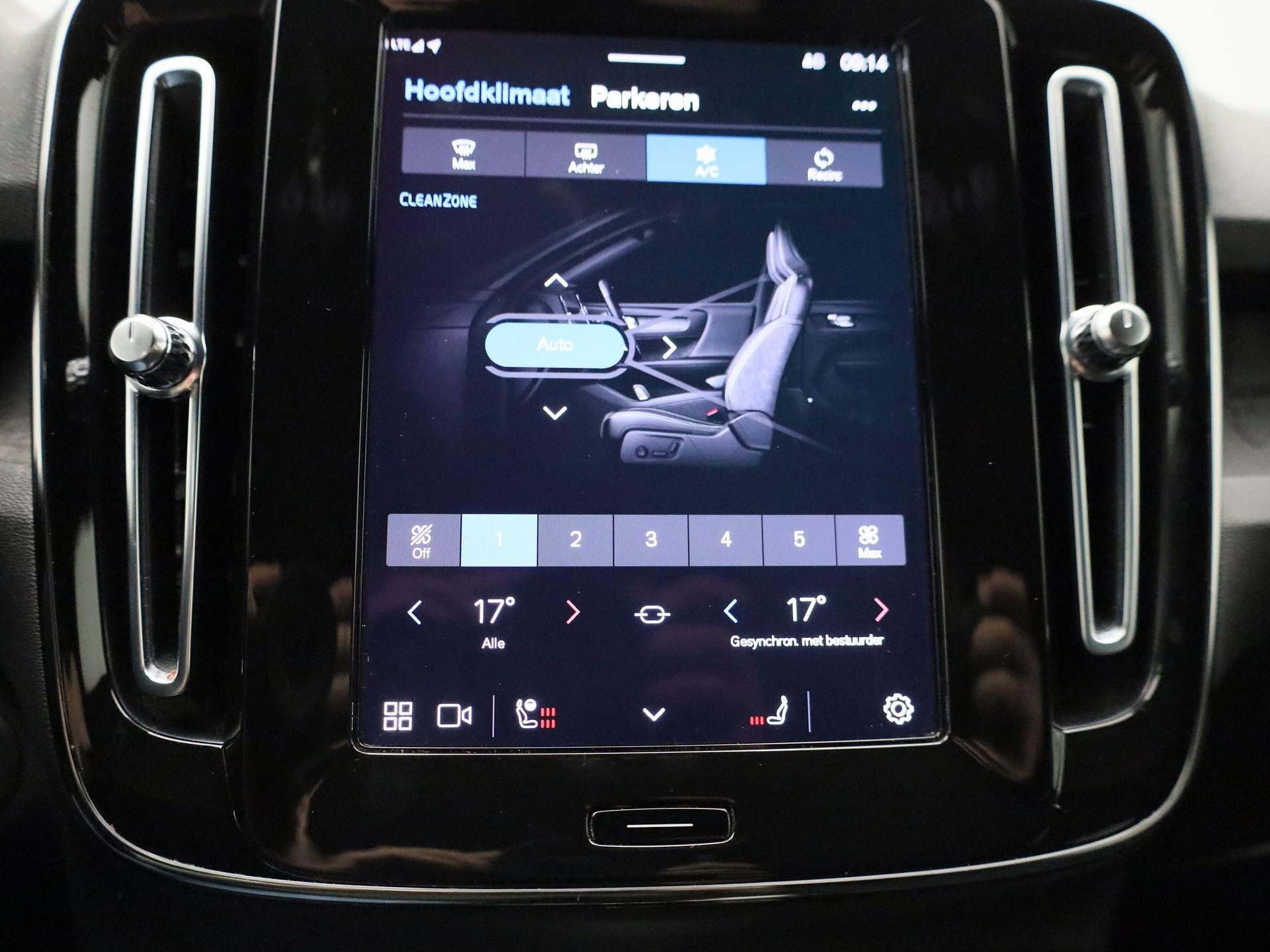 Volvo XC40 Recharge Core 70 kWh