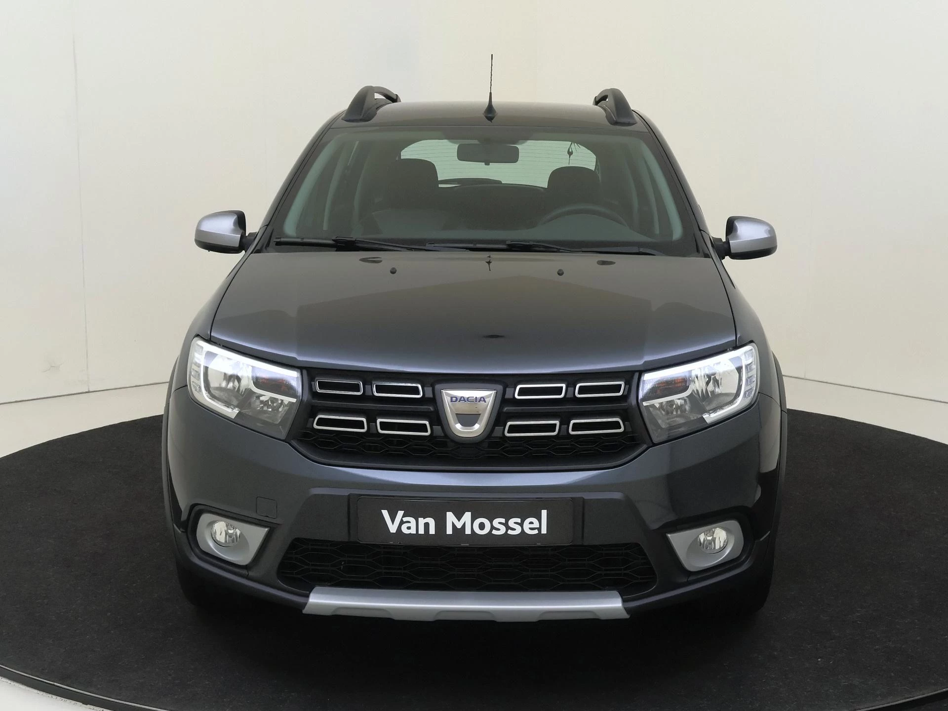 Dacia-Sandero Stepway-image-5