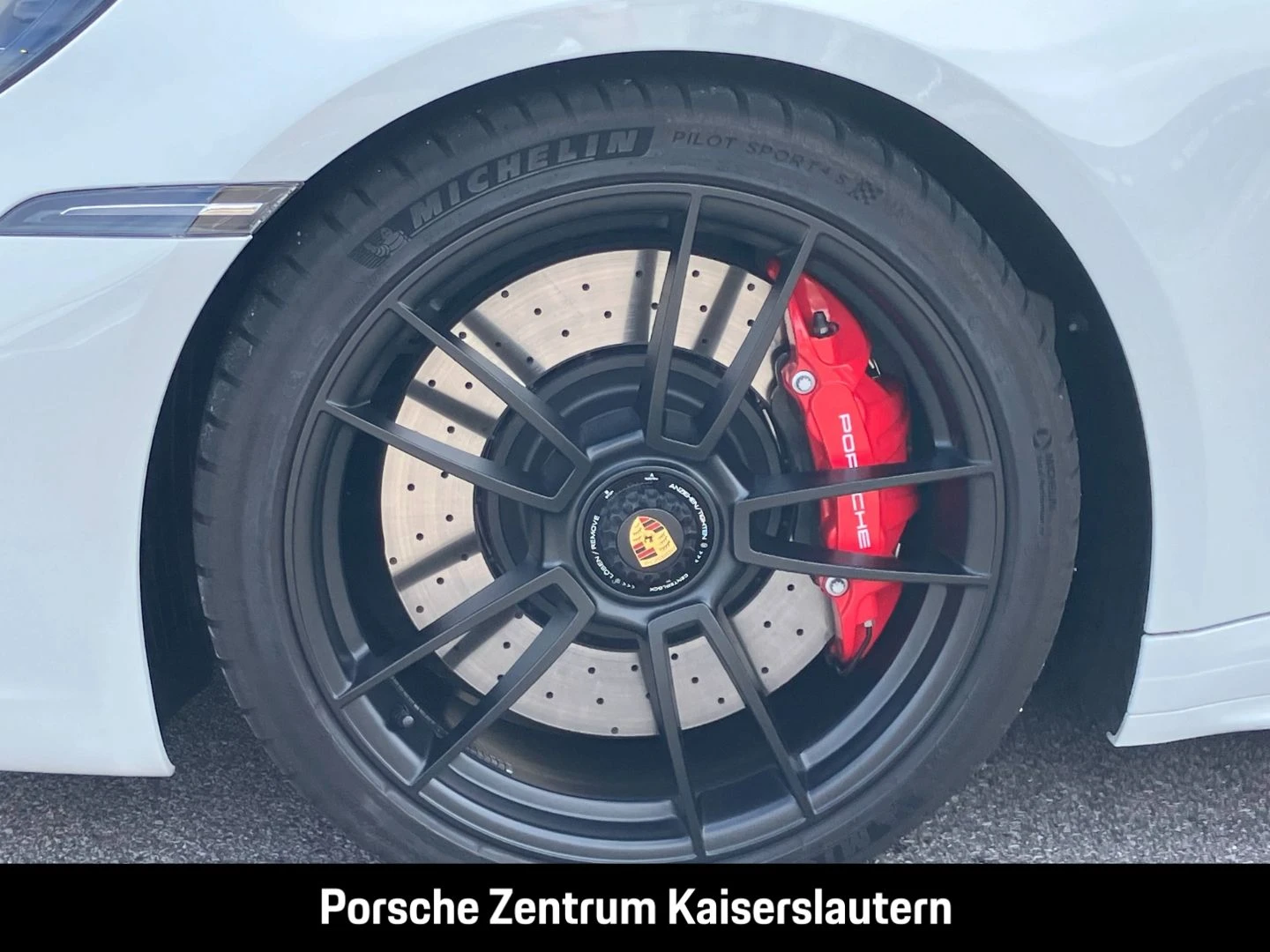 Porsche-911-image-12