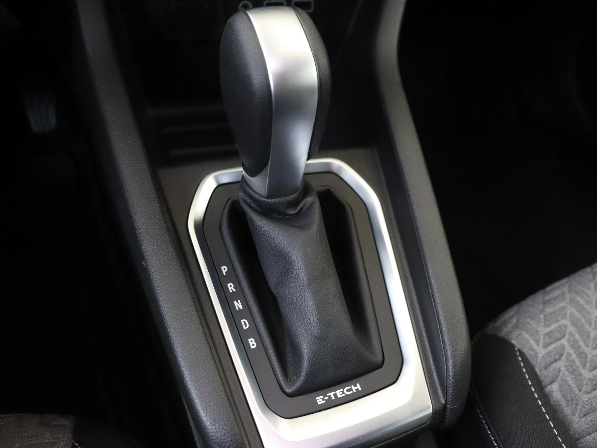 Renault Clio 1.6 E-Tech Hybrid 140 Limited