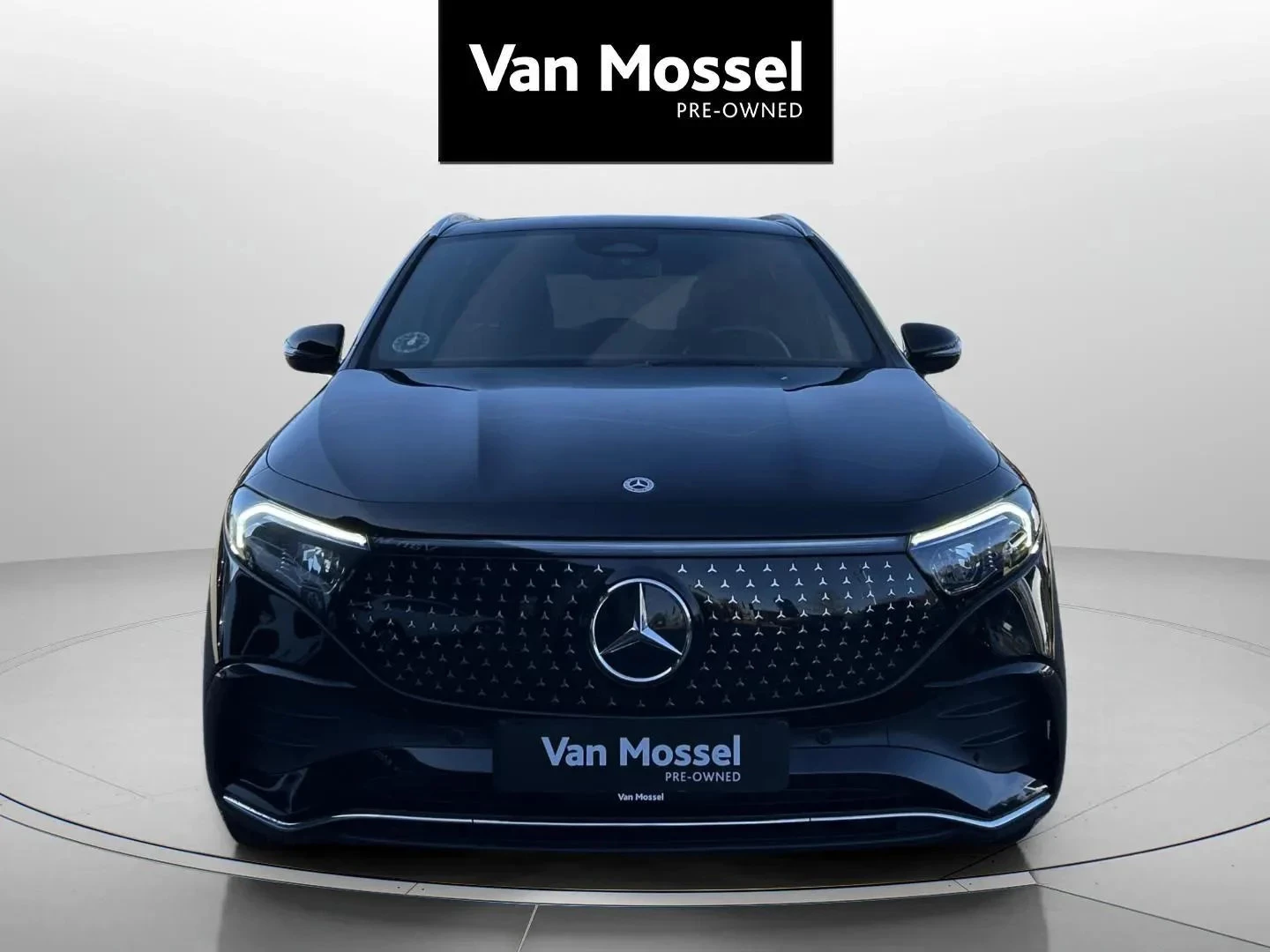 Mercedes-Benz-EQA-image-1