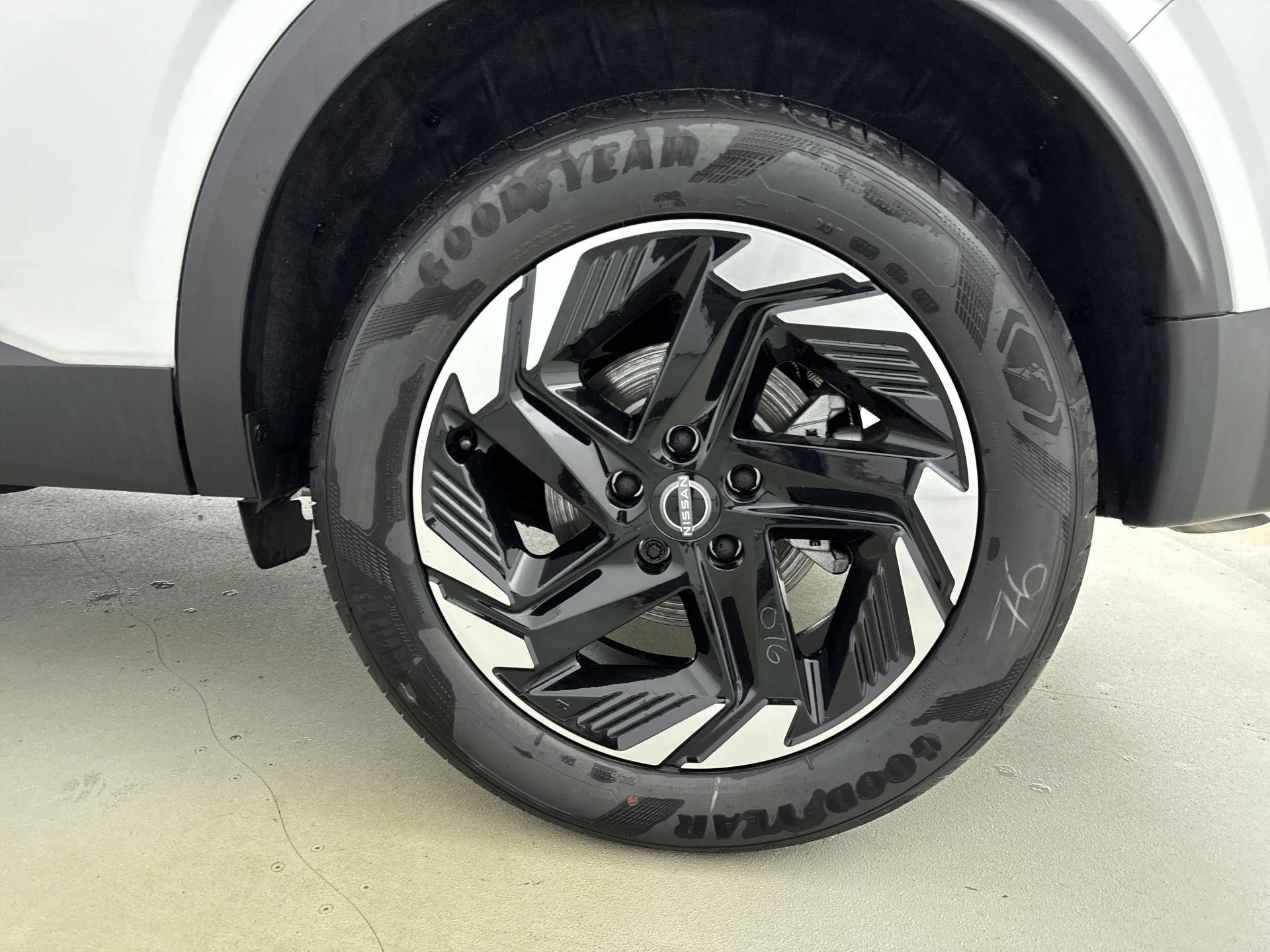 Nissan-QASHQAI-image-9