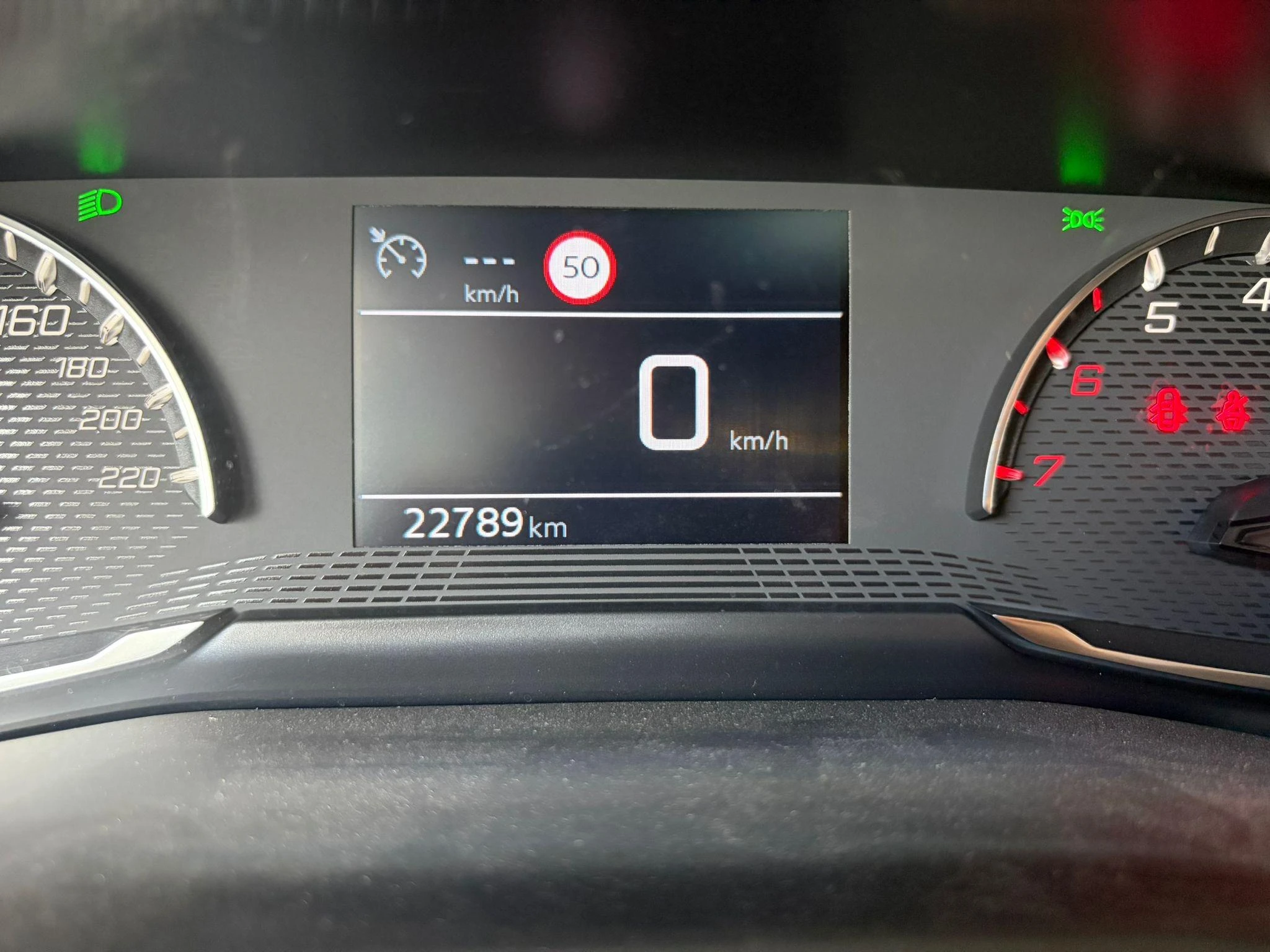 Peugeot-2008-image-27