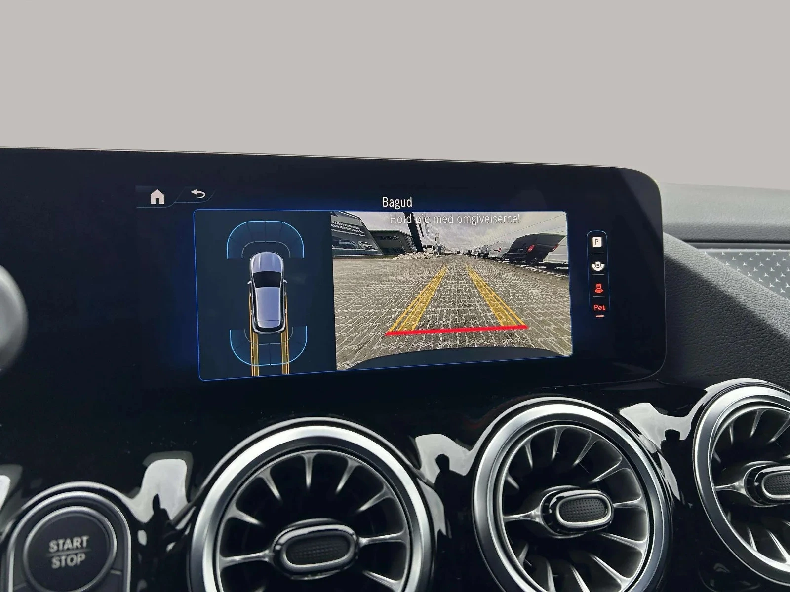 Mercedes-Benz-EQA-image-17